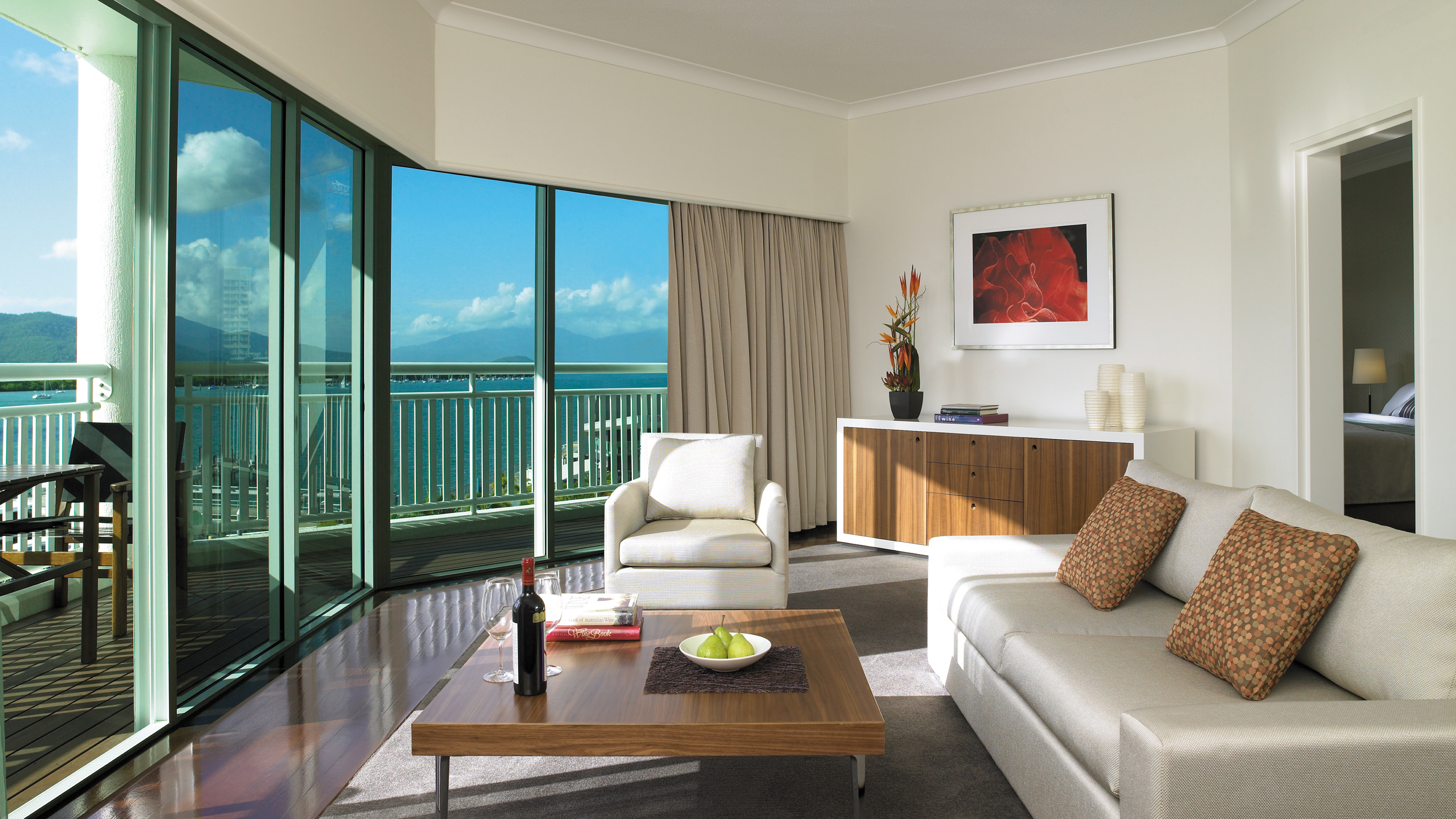 Shangri-La Cairns