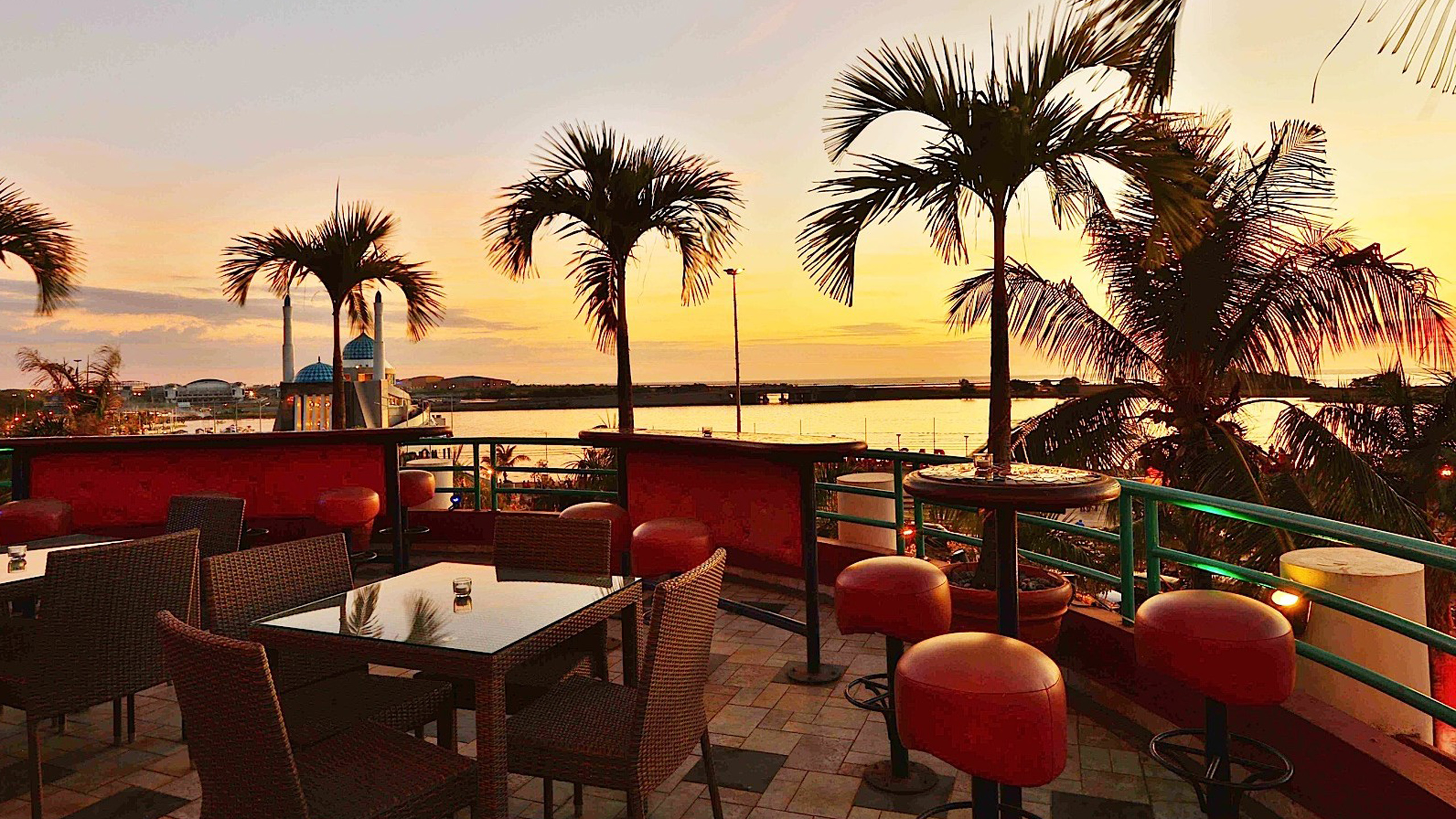 aryaduta-makassar-sunset