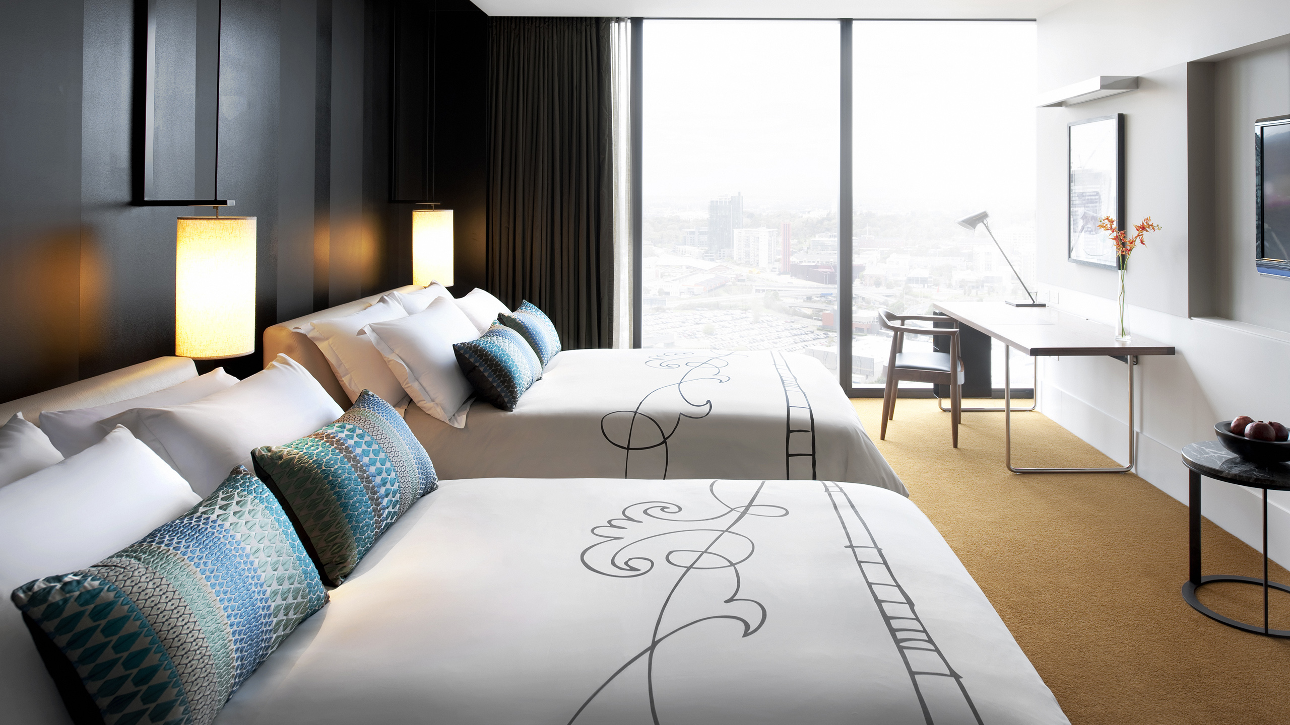 crown-metropol-melbourne-bedroom-3