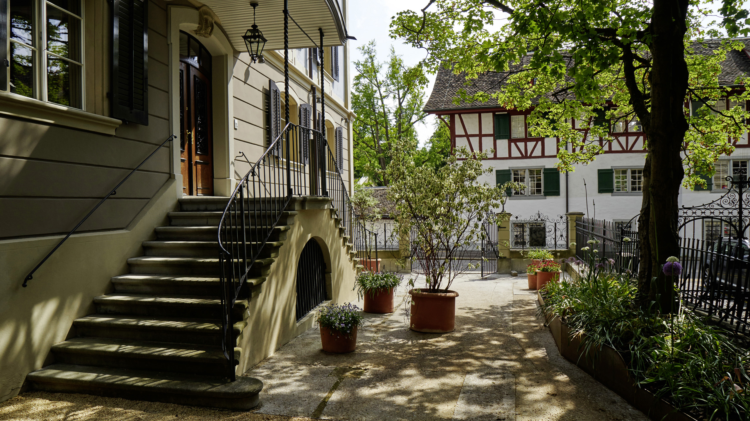 florhof-hotel-exterior