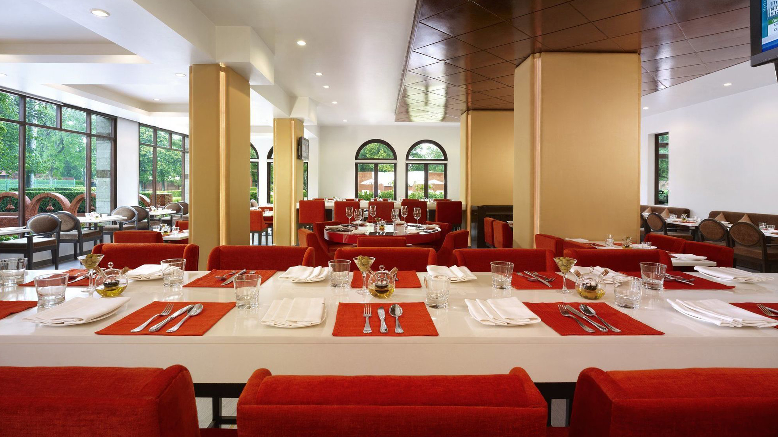 gateway-varanasi-restaurant