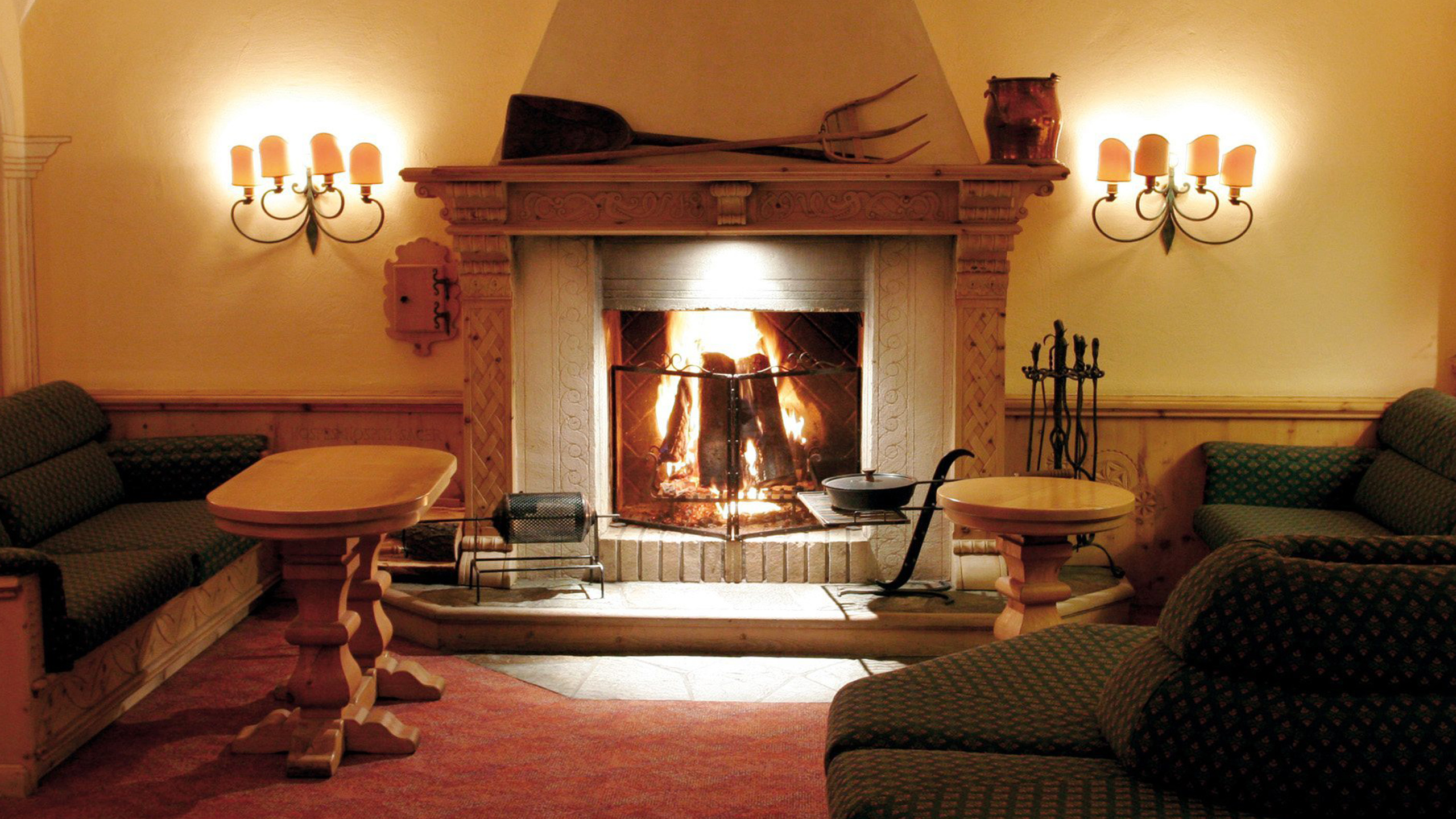 hotel-steffani-st-moritz-fireplace