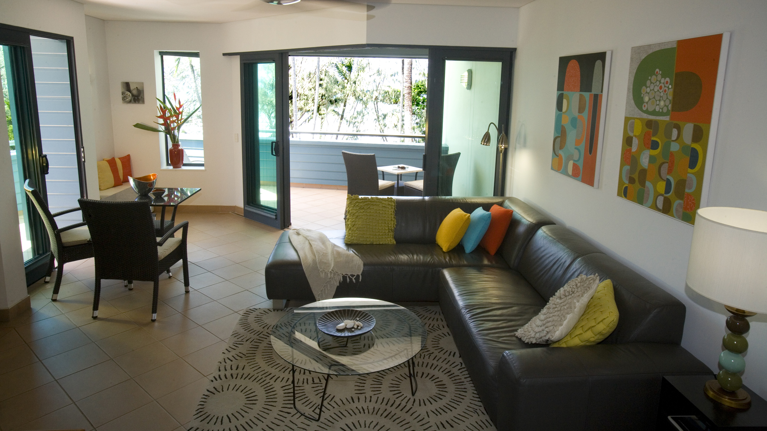 peninsula-boutique-living-room