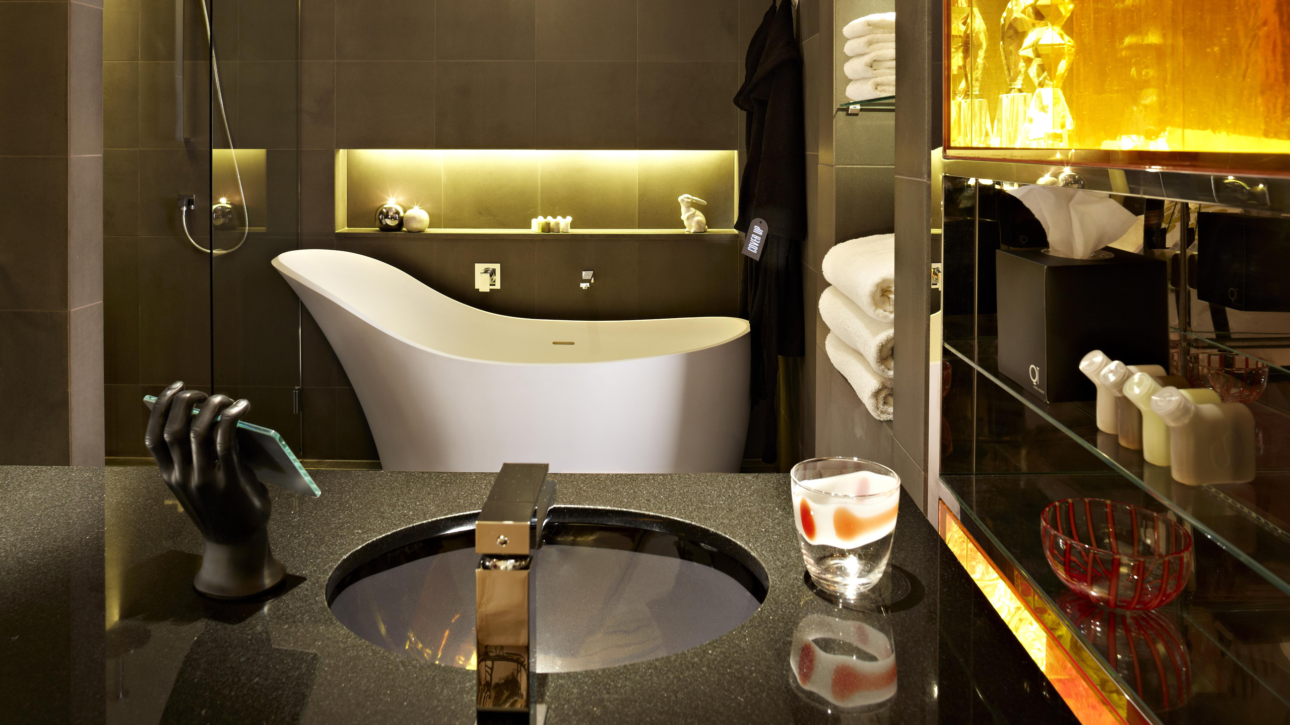 qt-sydney-bathroom
