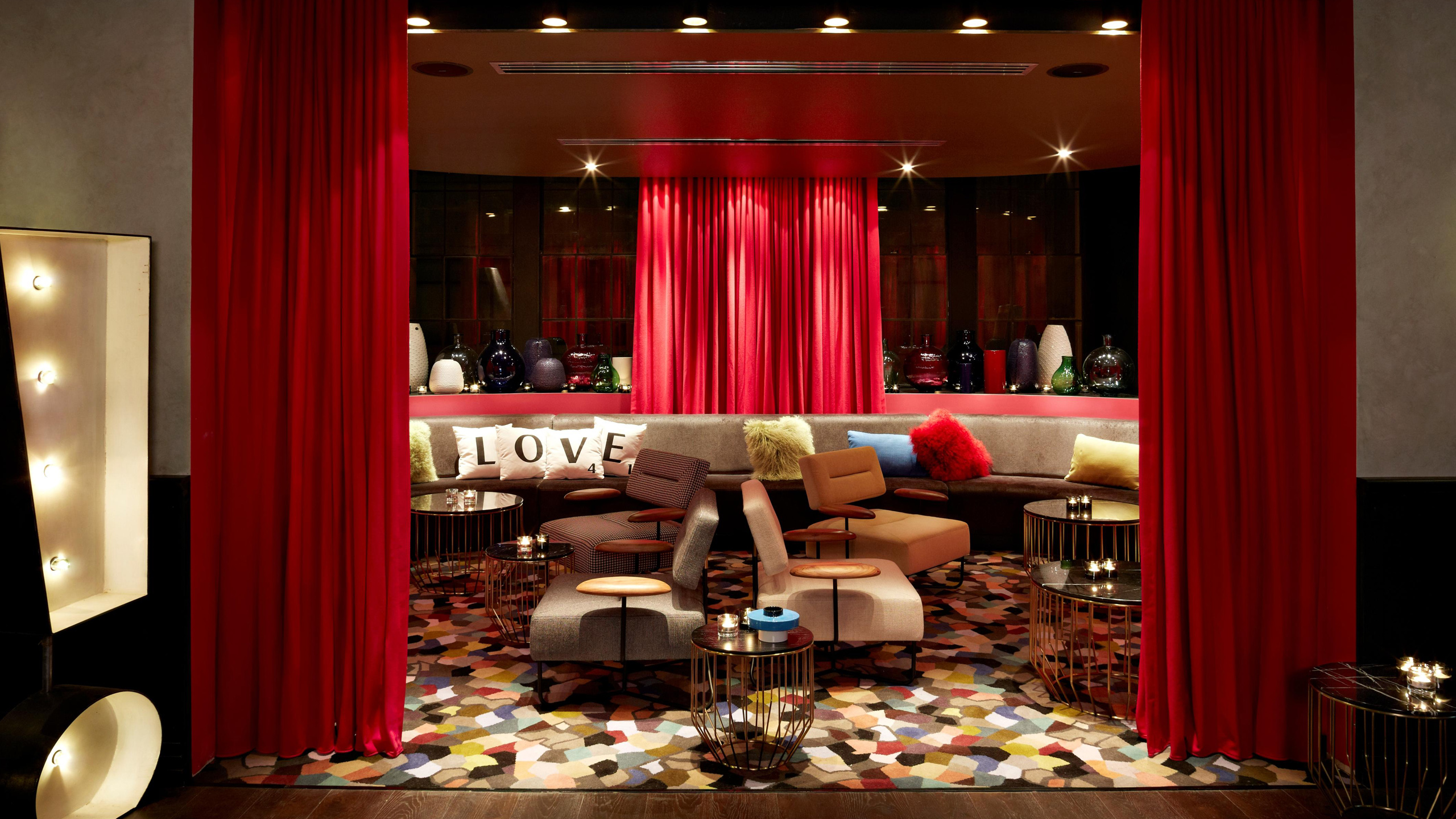 qt-sydney-vip-lounge