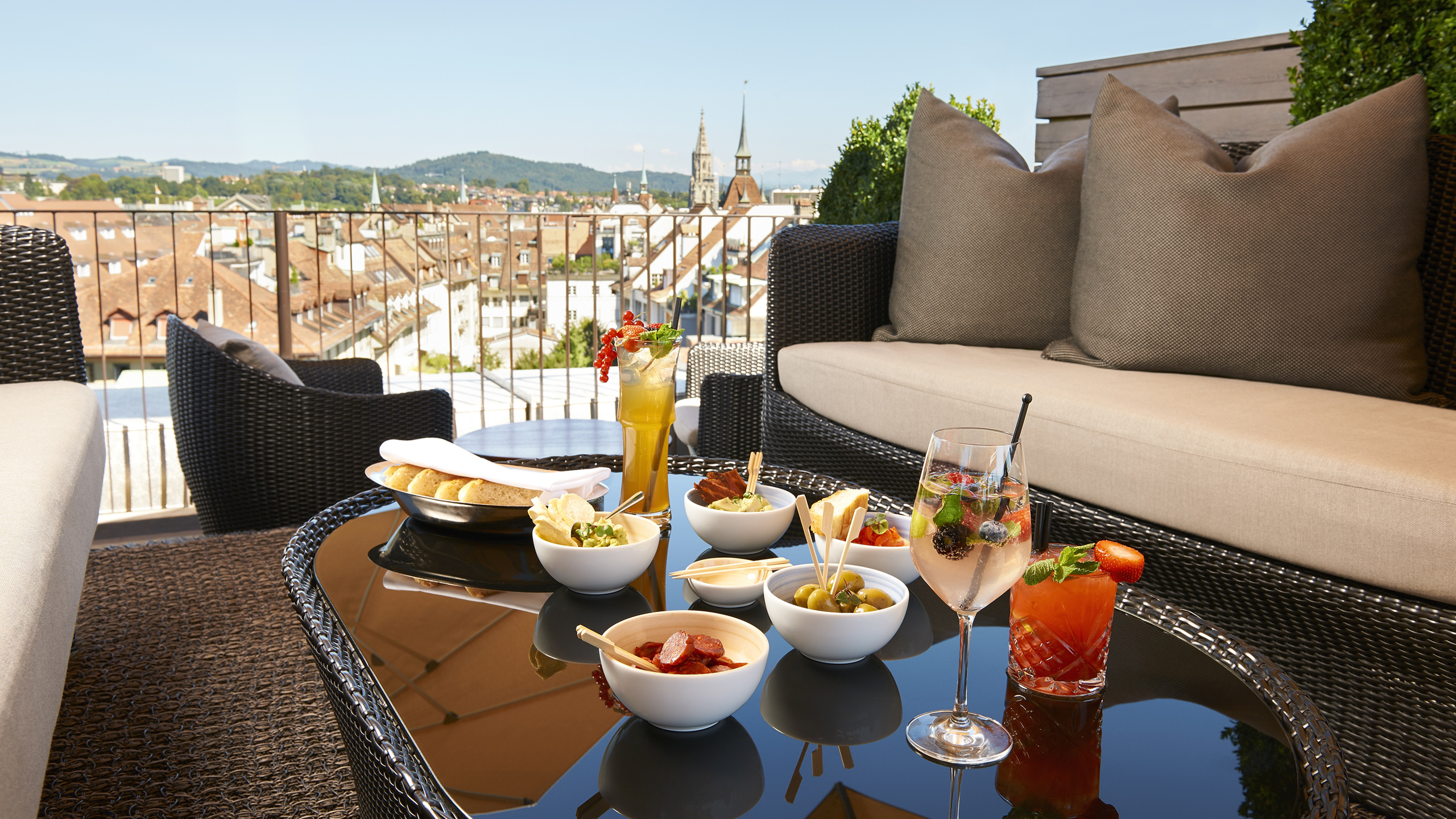 schweizerhof-hotel-roof-terrace