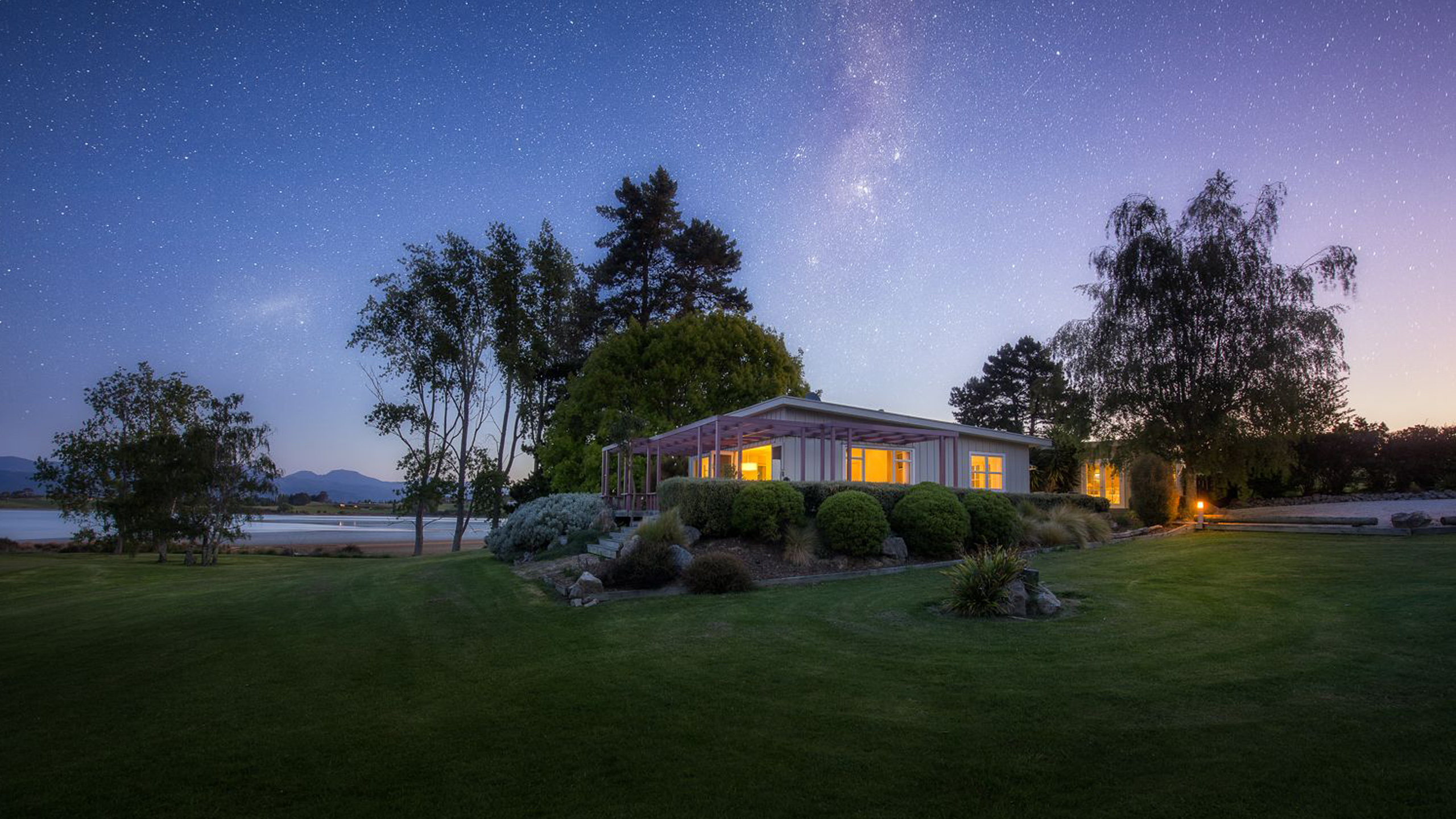 bronte-country-estate-exterior-night