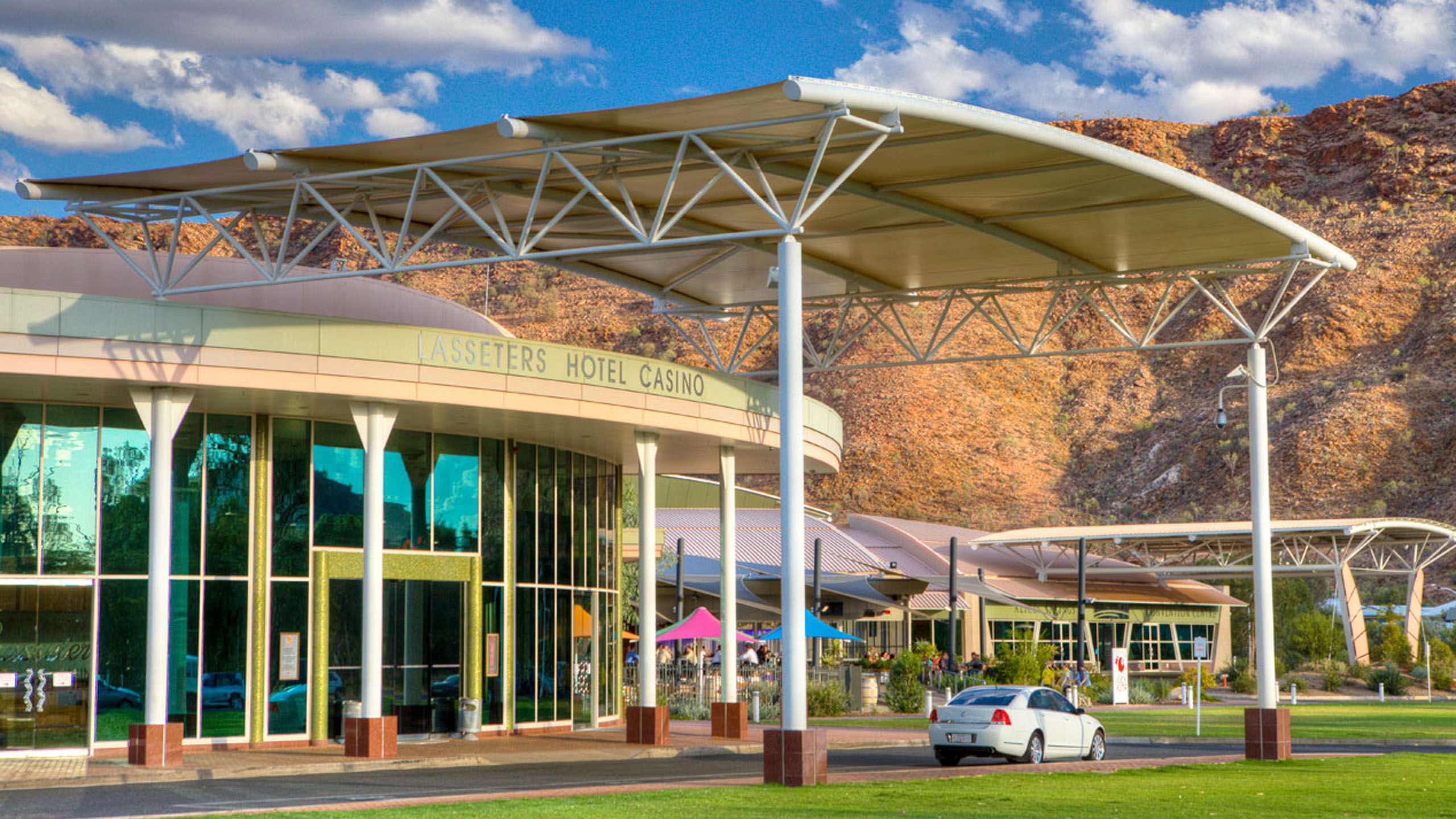 Crowne Plaza Alice Springs Lasseters