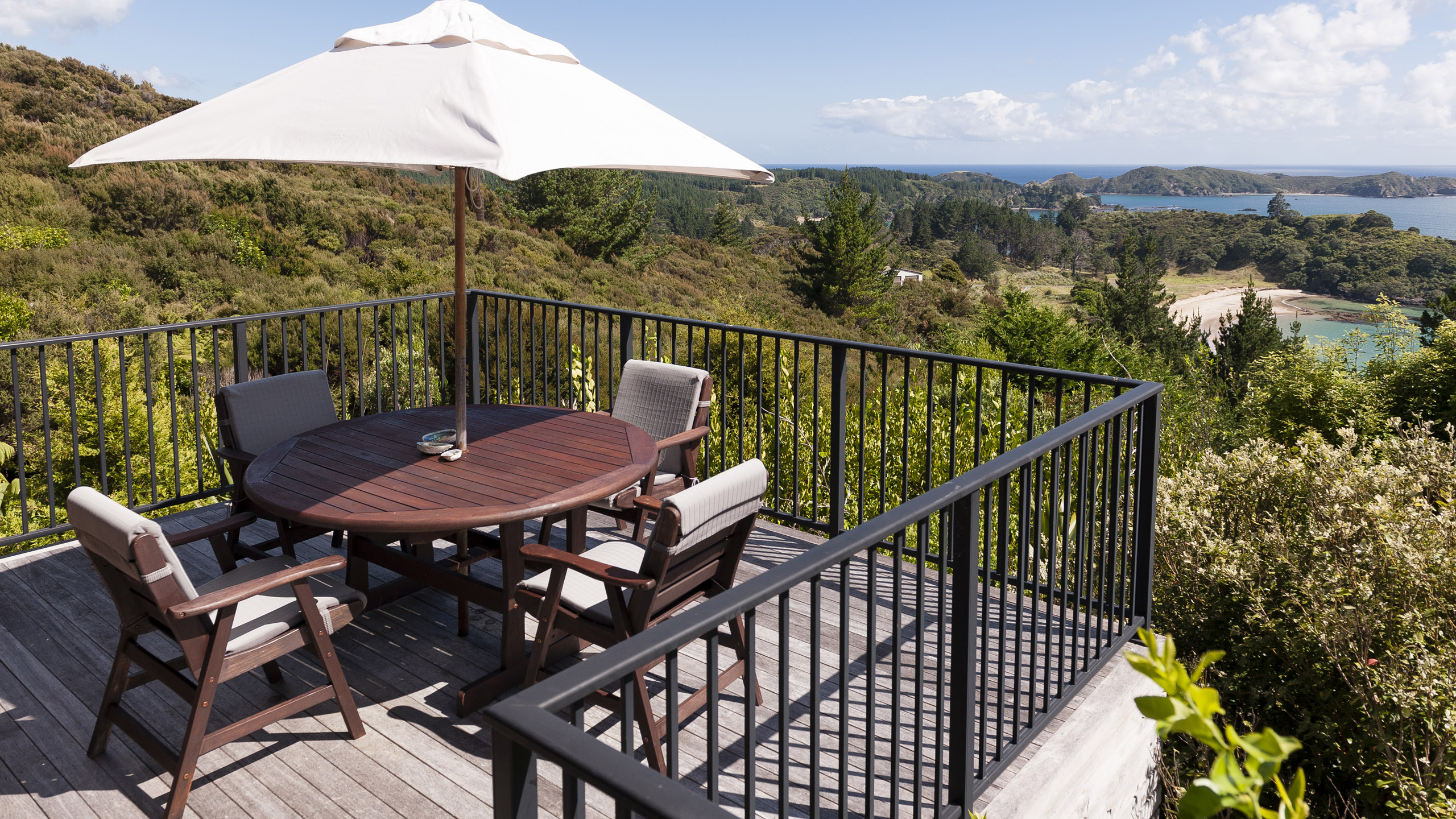 huntaway-lodge-decking