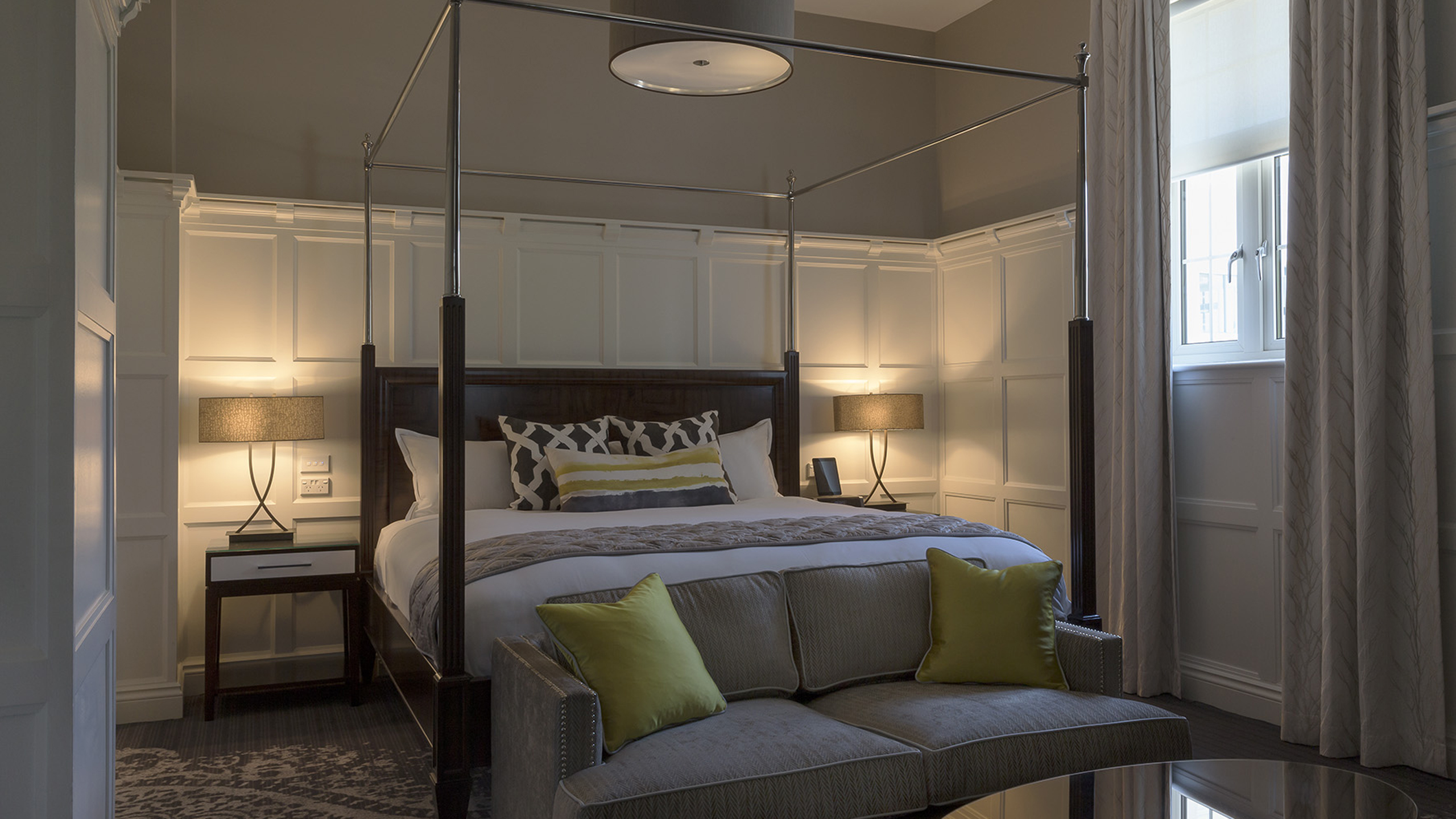inchcolm-room