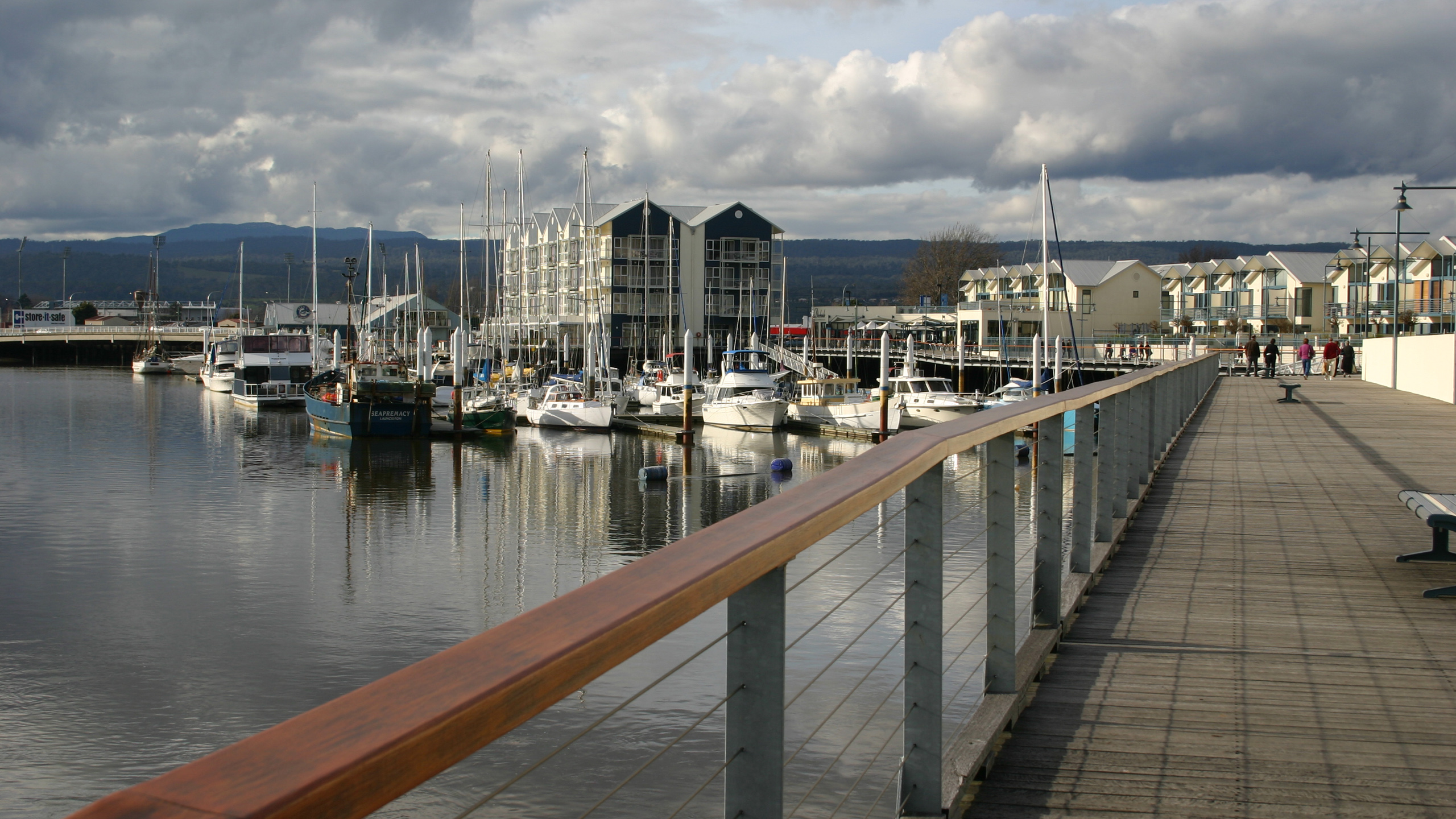peppers-seaport-hotel-exterior