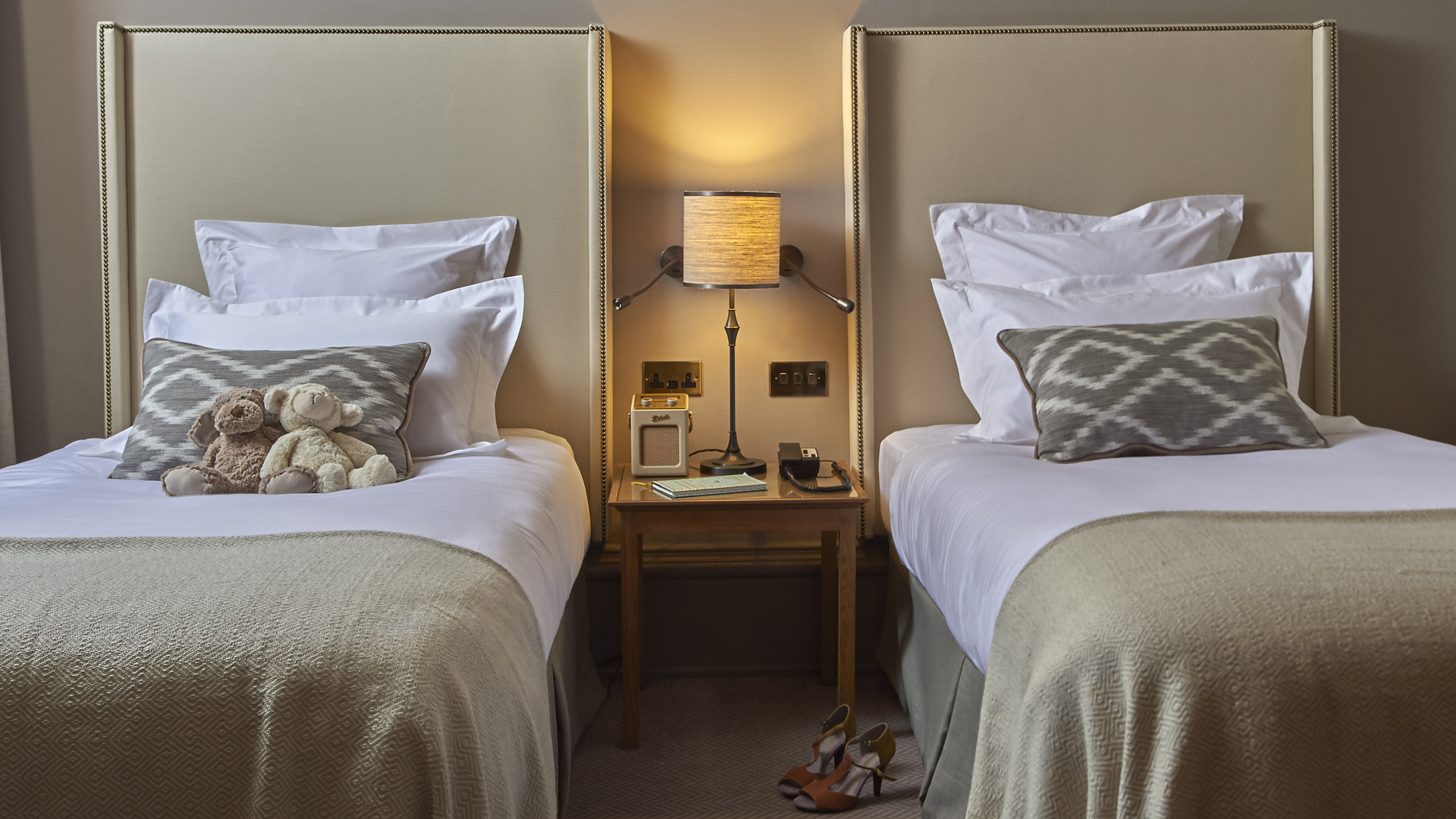 principal-york-twin-bedroom