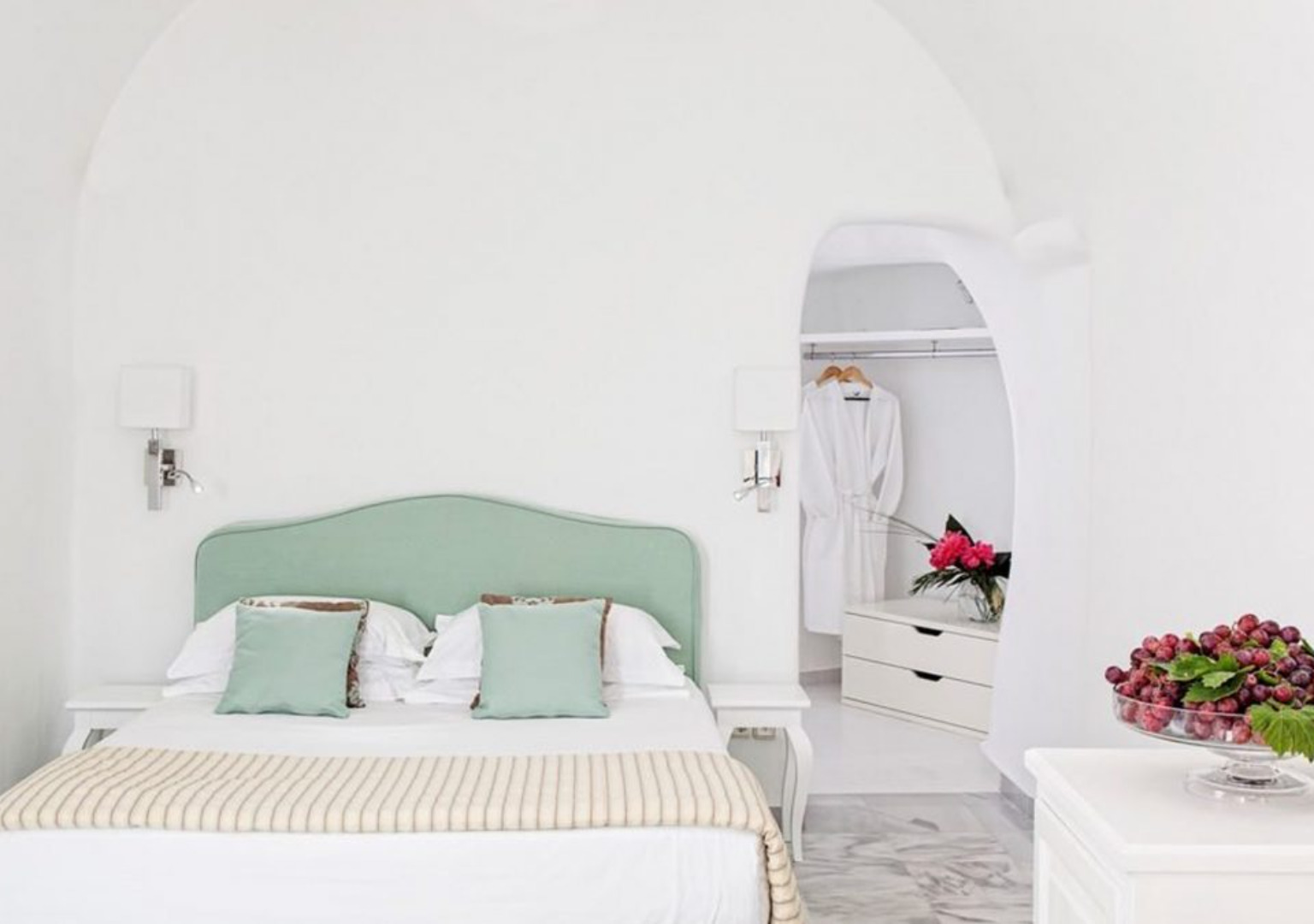 Canaves Oia Suites