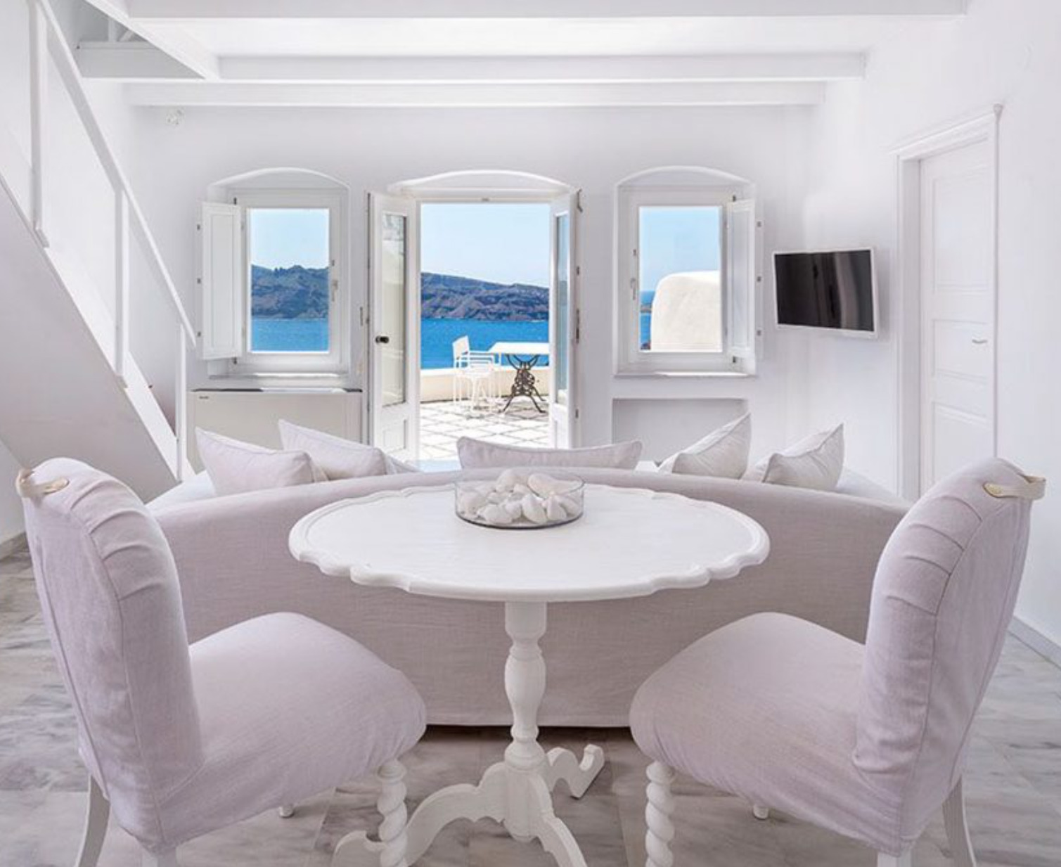 Canaves Oia Suites