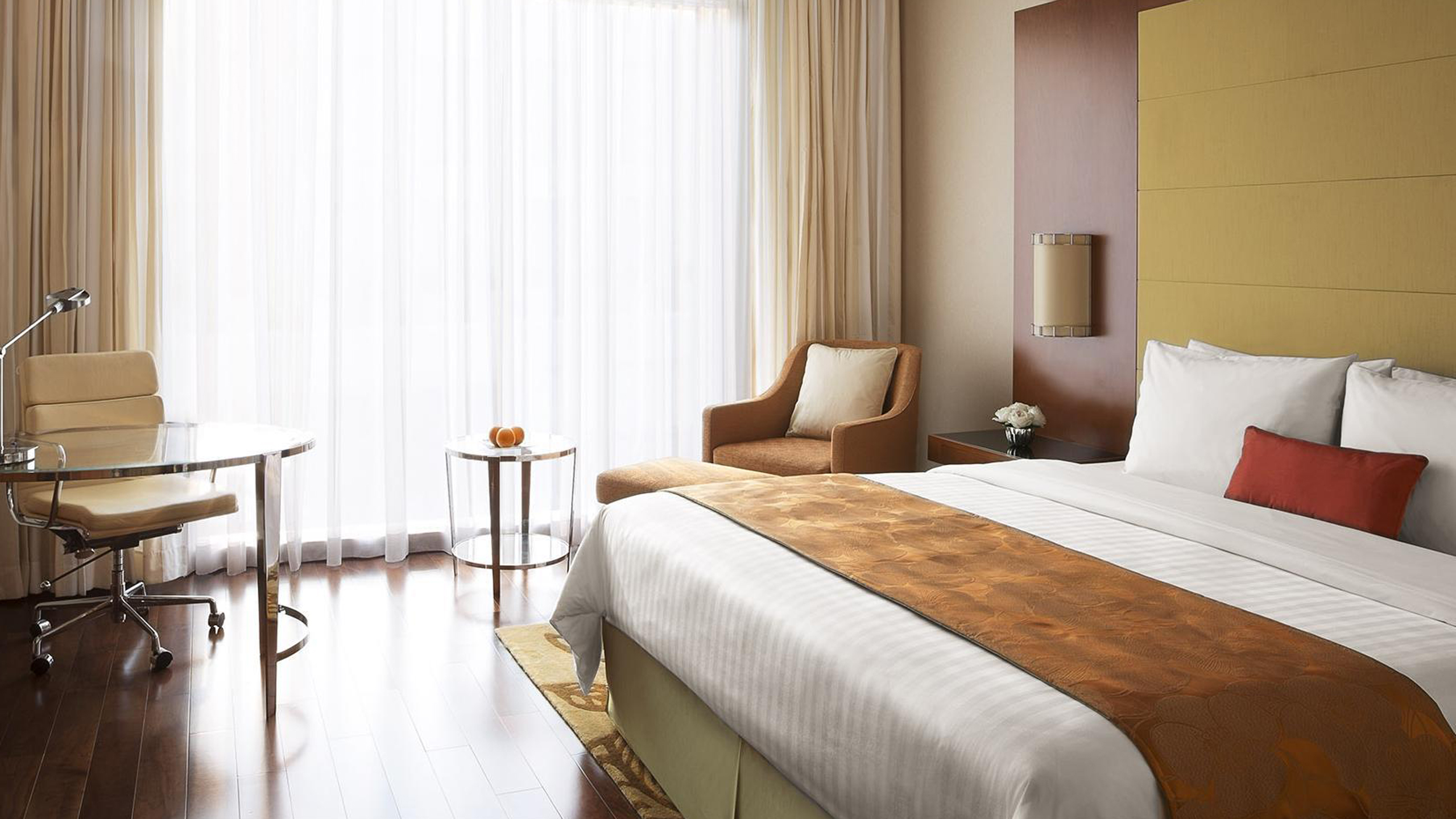 courtyard-cochi-airport-bedroom