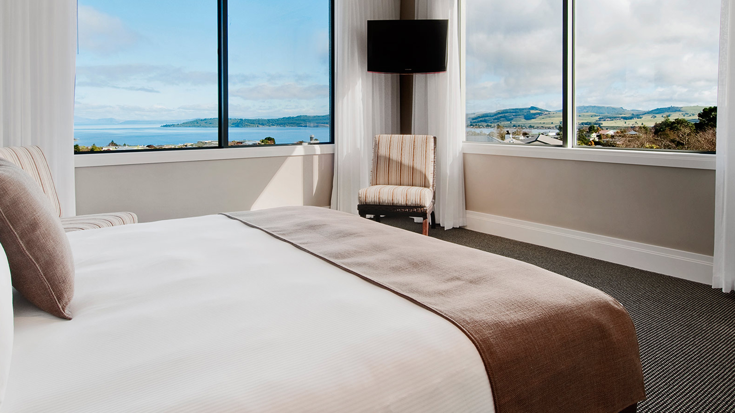 hilton-taupo-bedroom