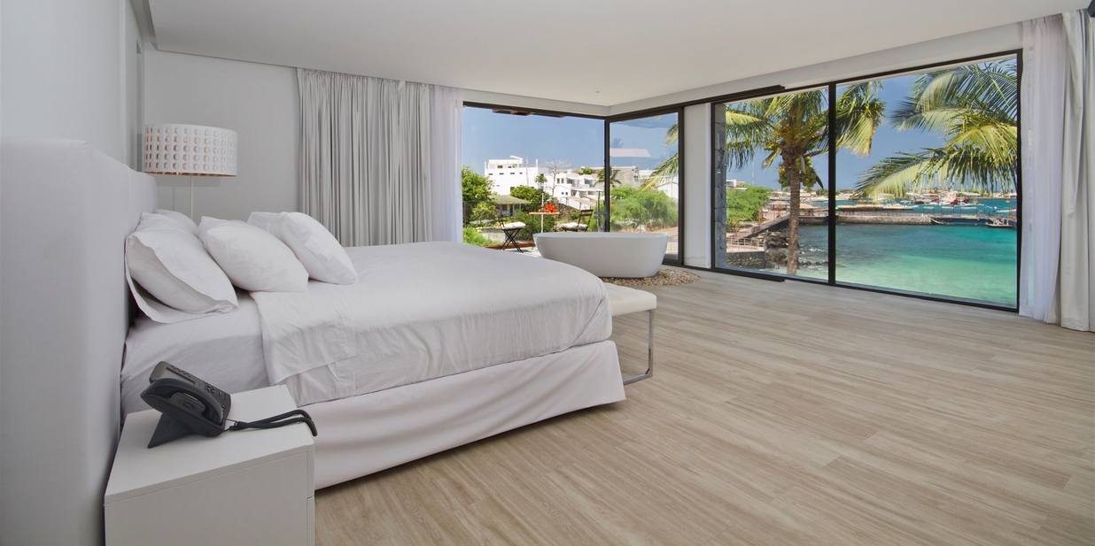 Golden Bay Hotel & Spa