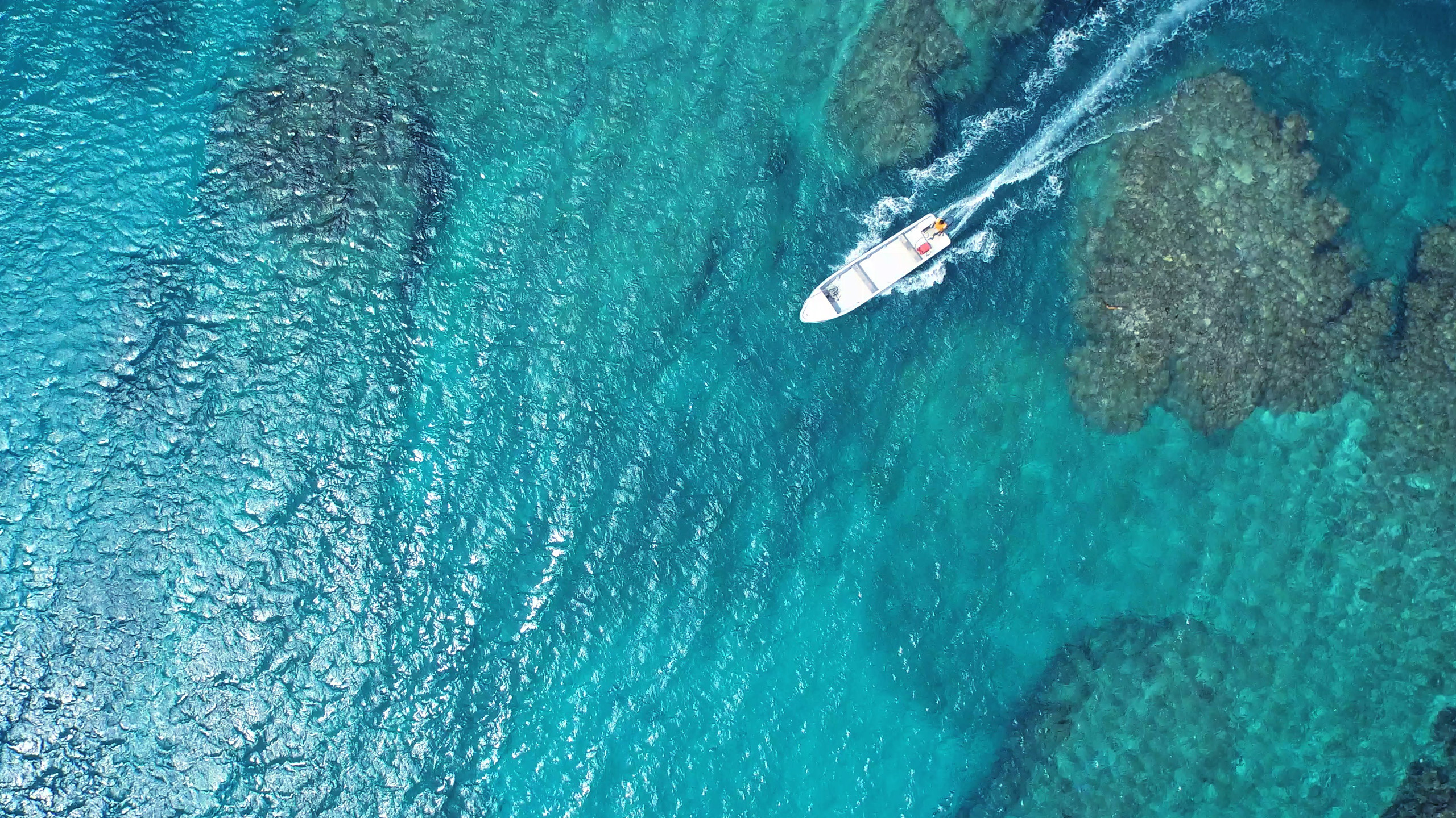 yasawa-island-boat