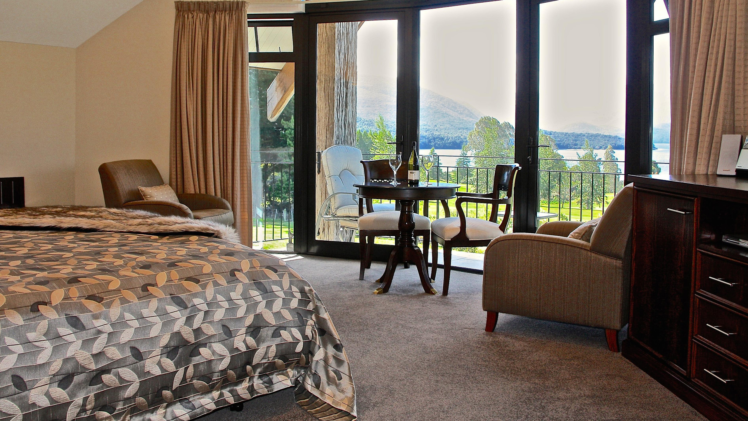 Dock Bay Lodge