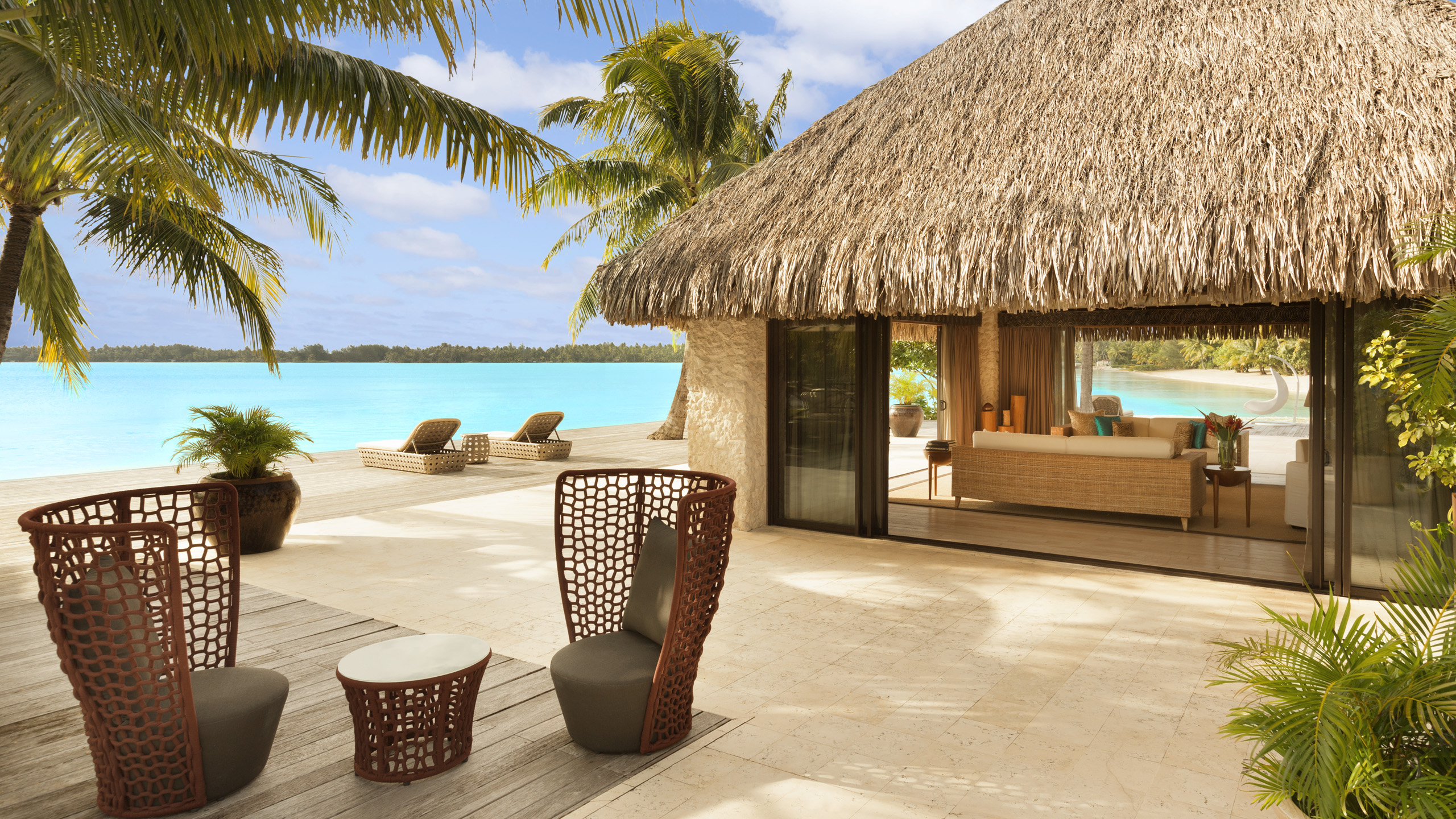st-regis-bora-bora-villa-decking
