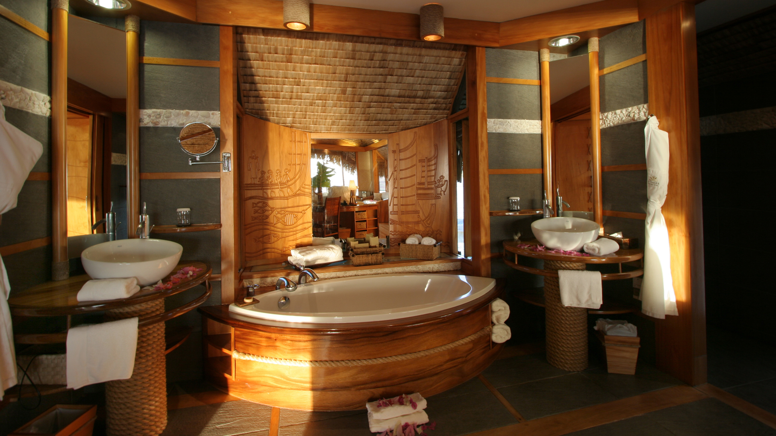 le-tahaa-bathroom