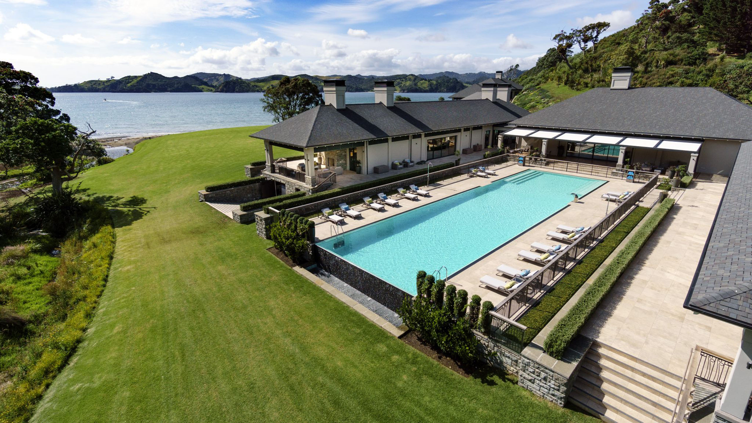 Helena Bay Lodge