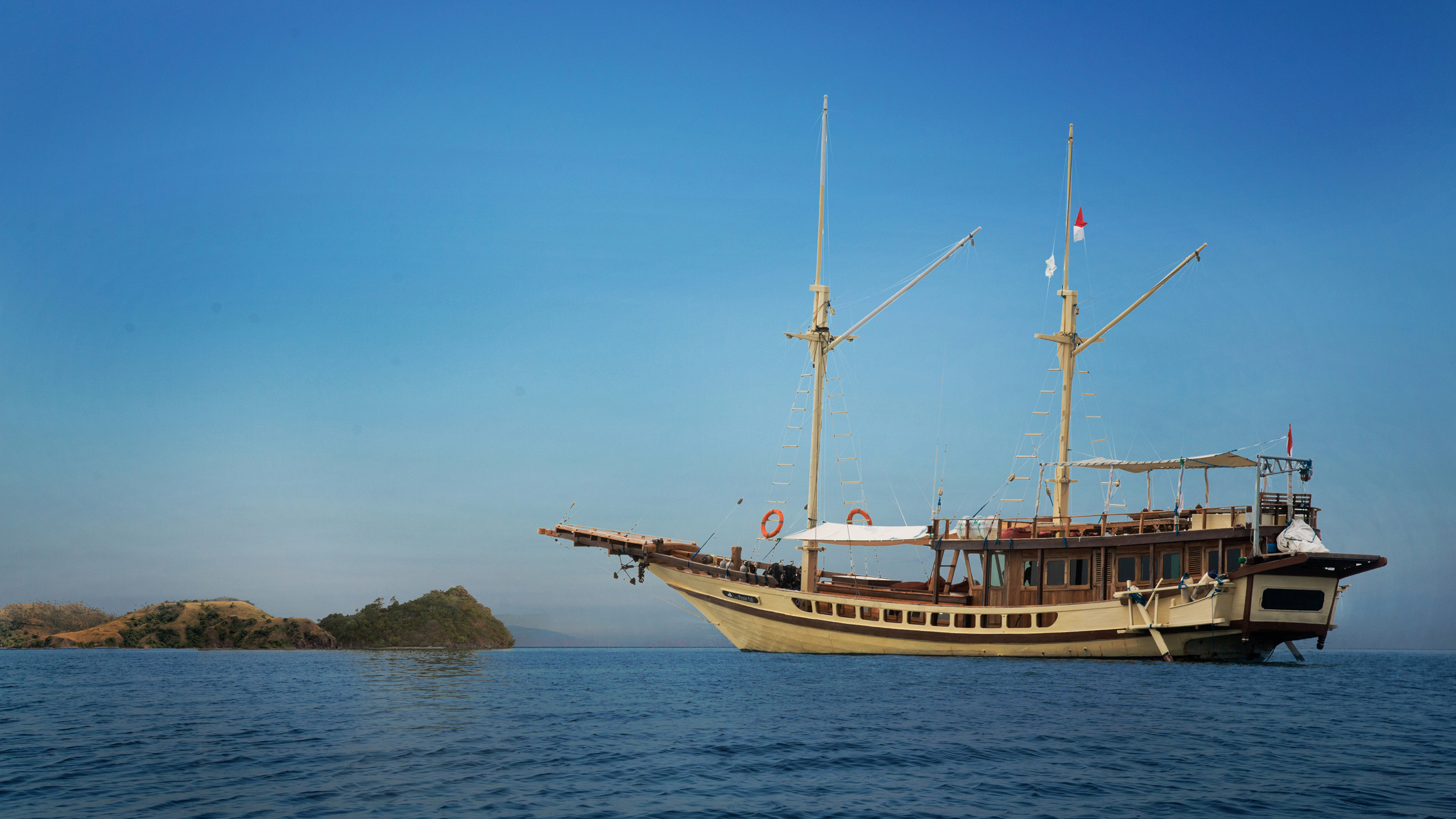 Phinisi Komodo