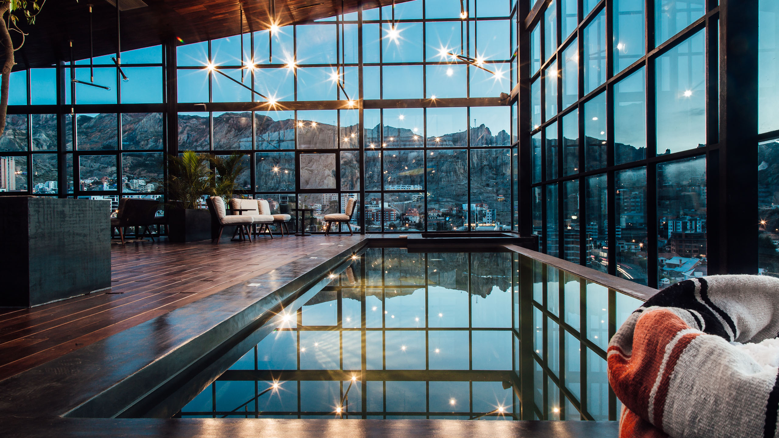 Atix Hotel