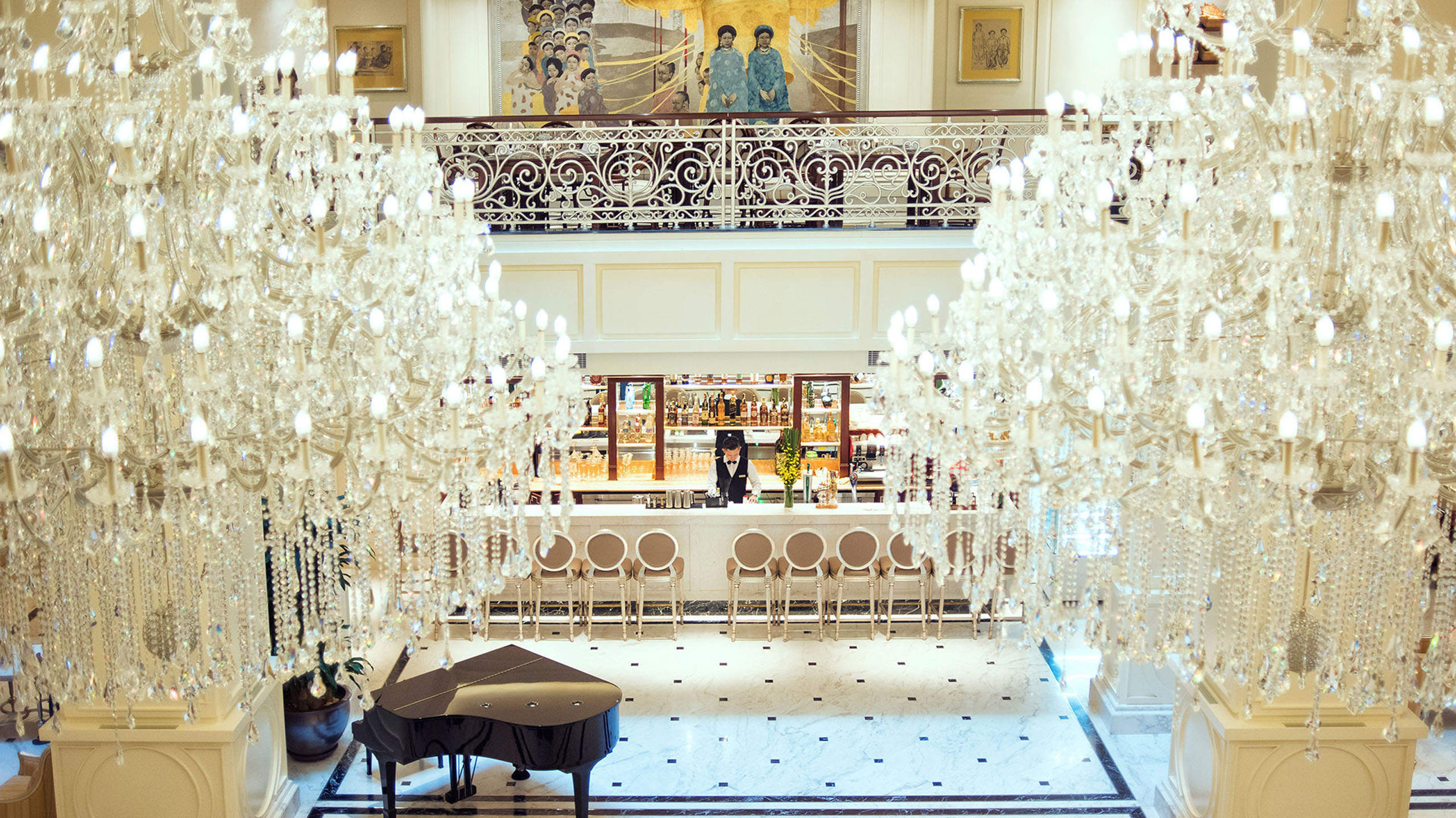 Apricot Hotel