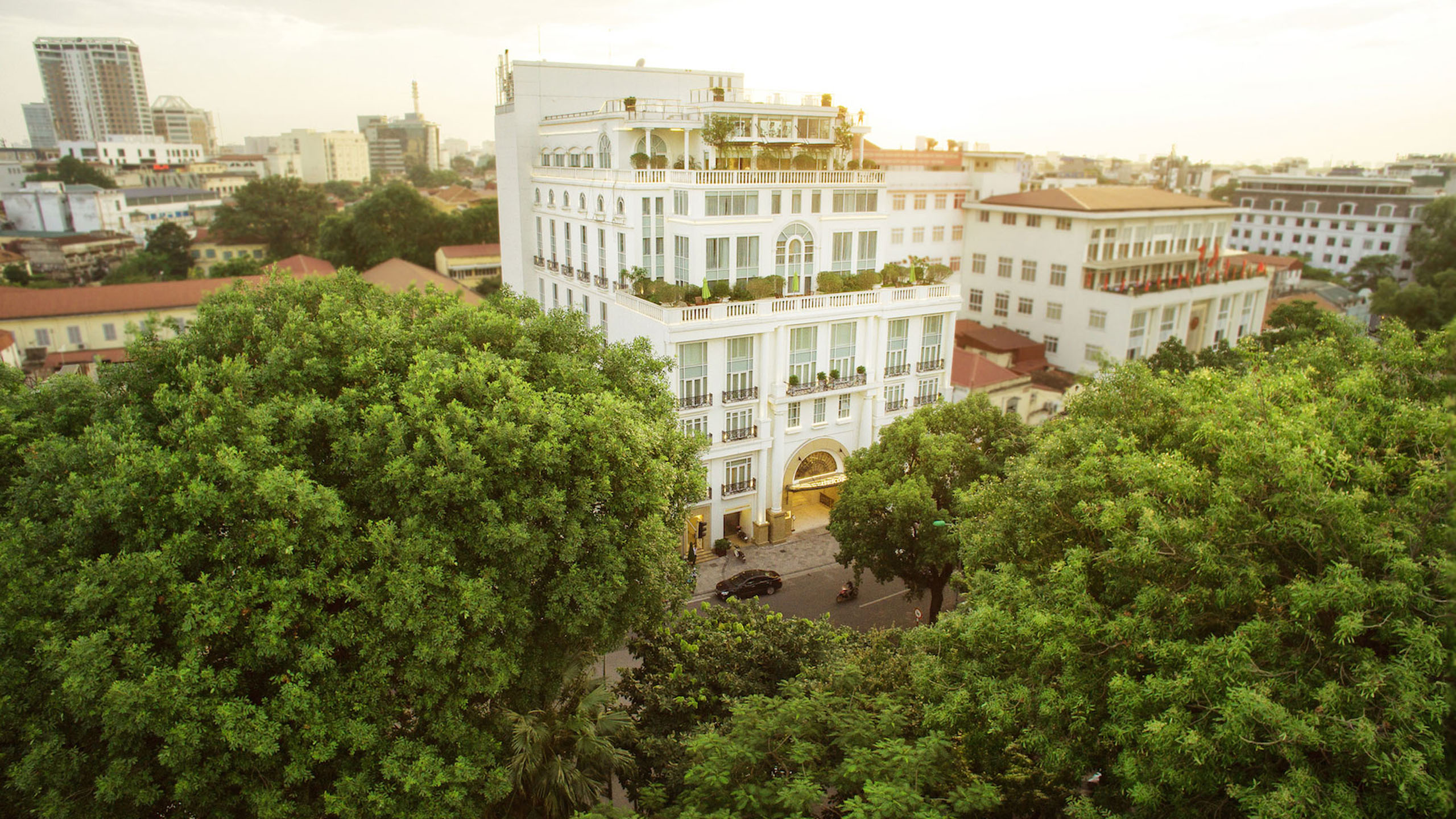 Apricot Hotel