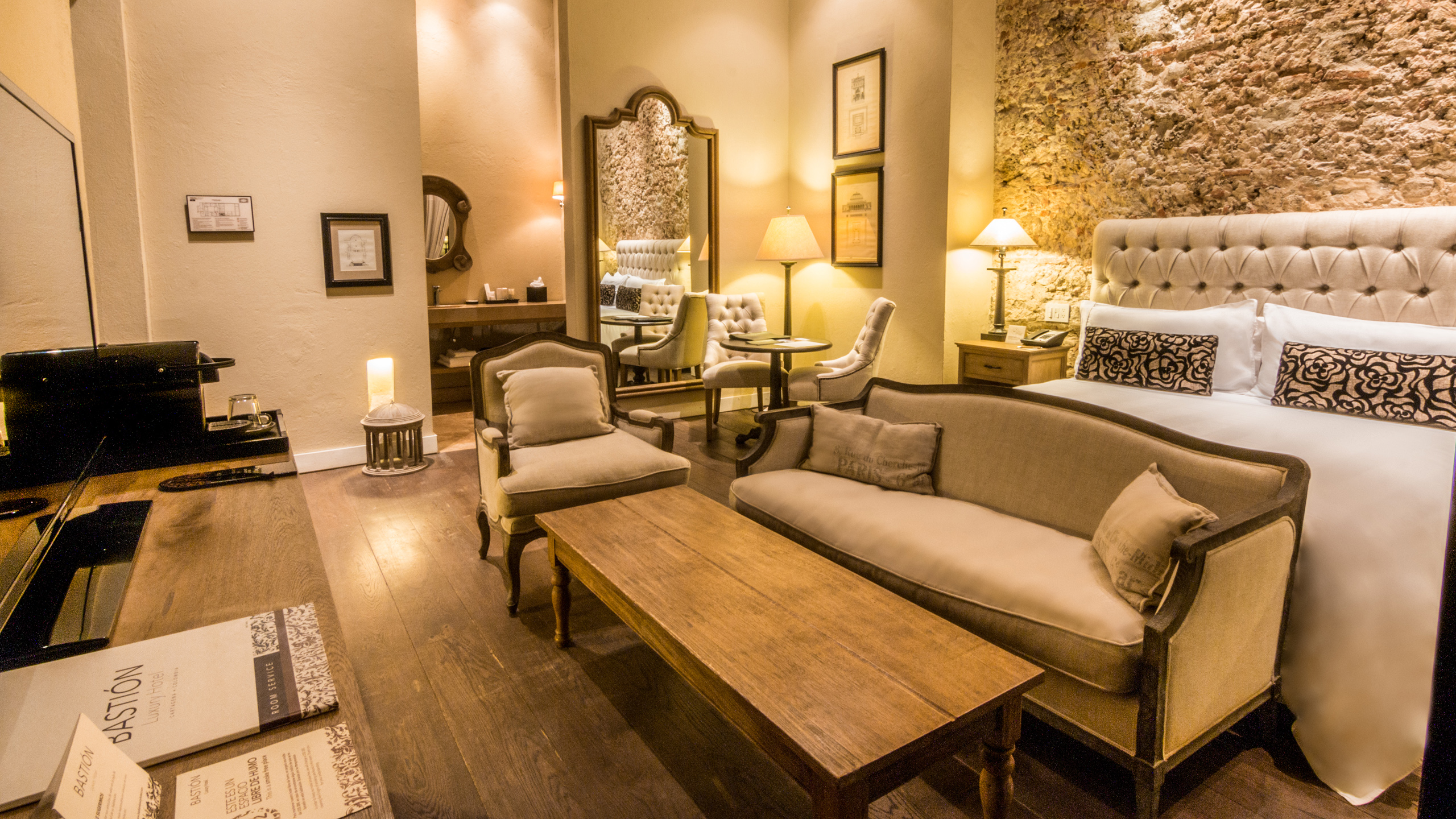 Bastion Luxury Hotel