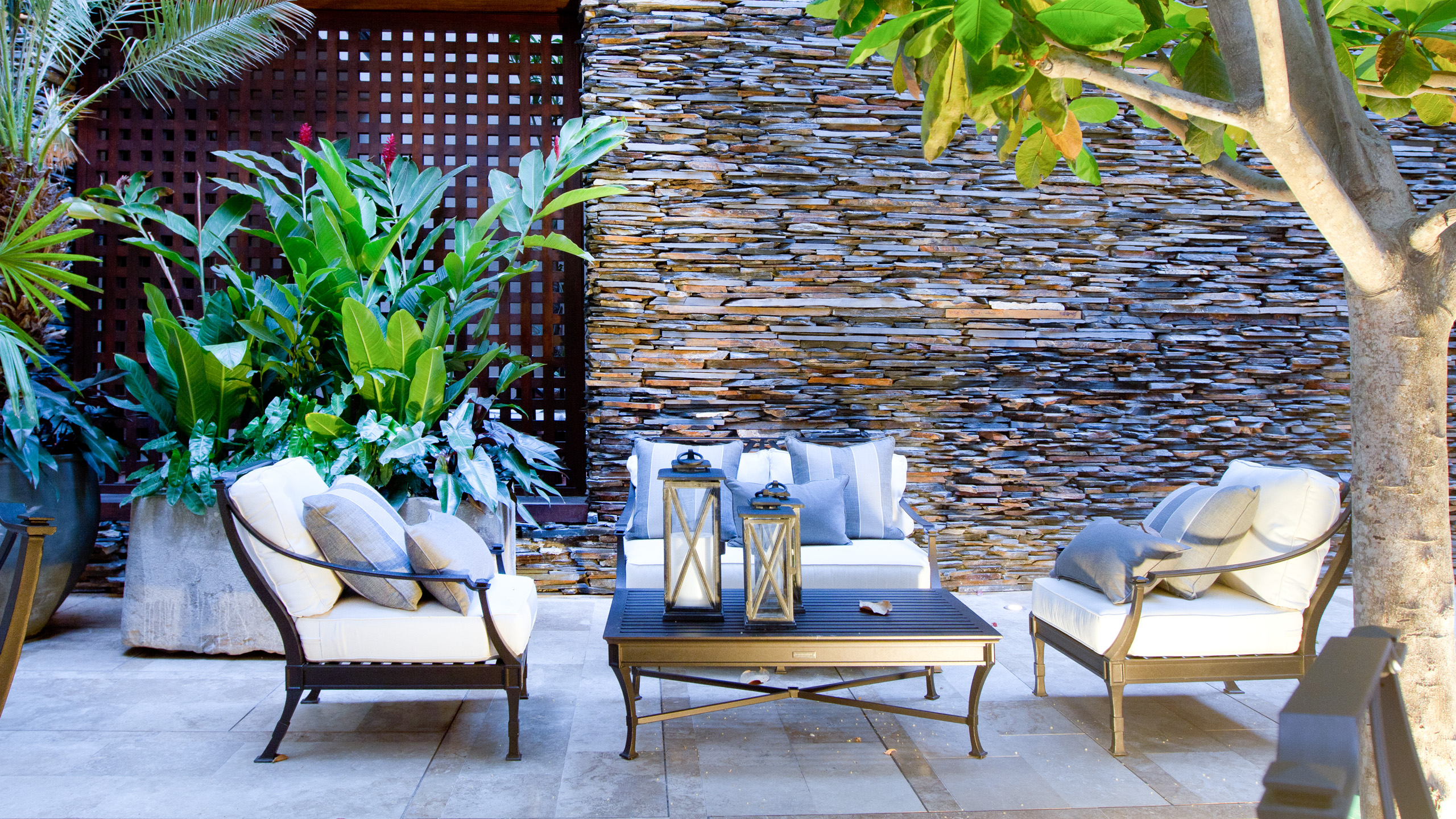 Bastion Luxury Hotel