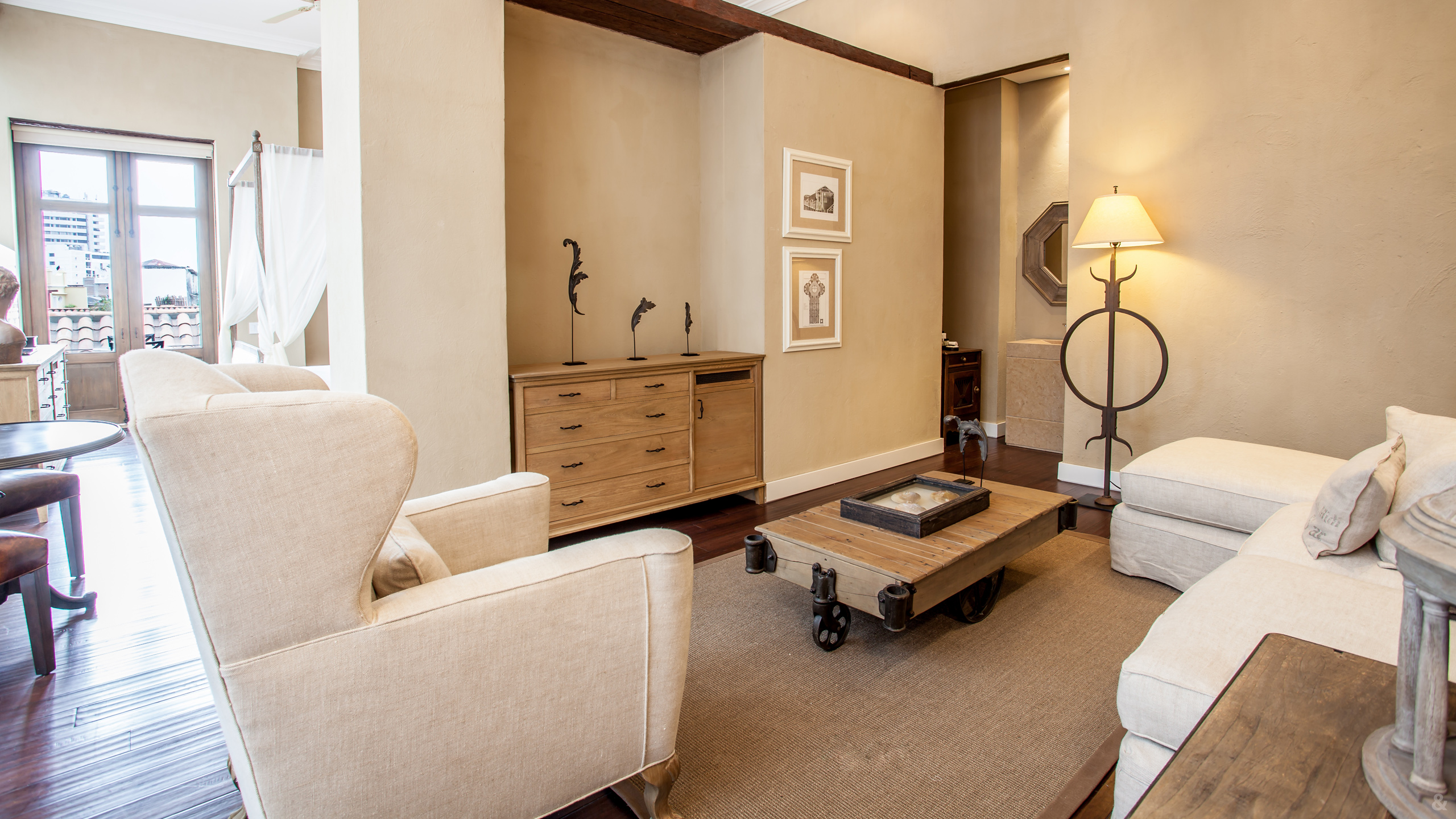 Bastion Luxury Hotel