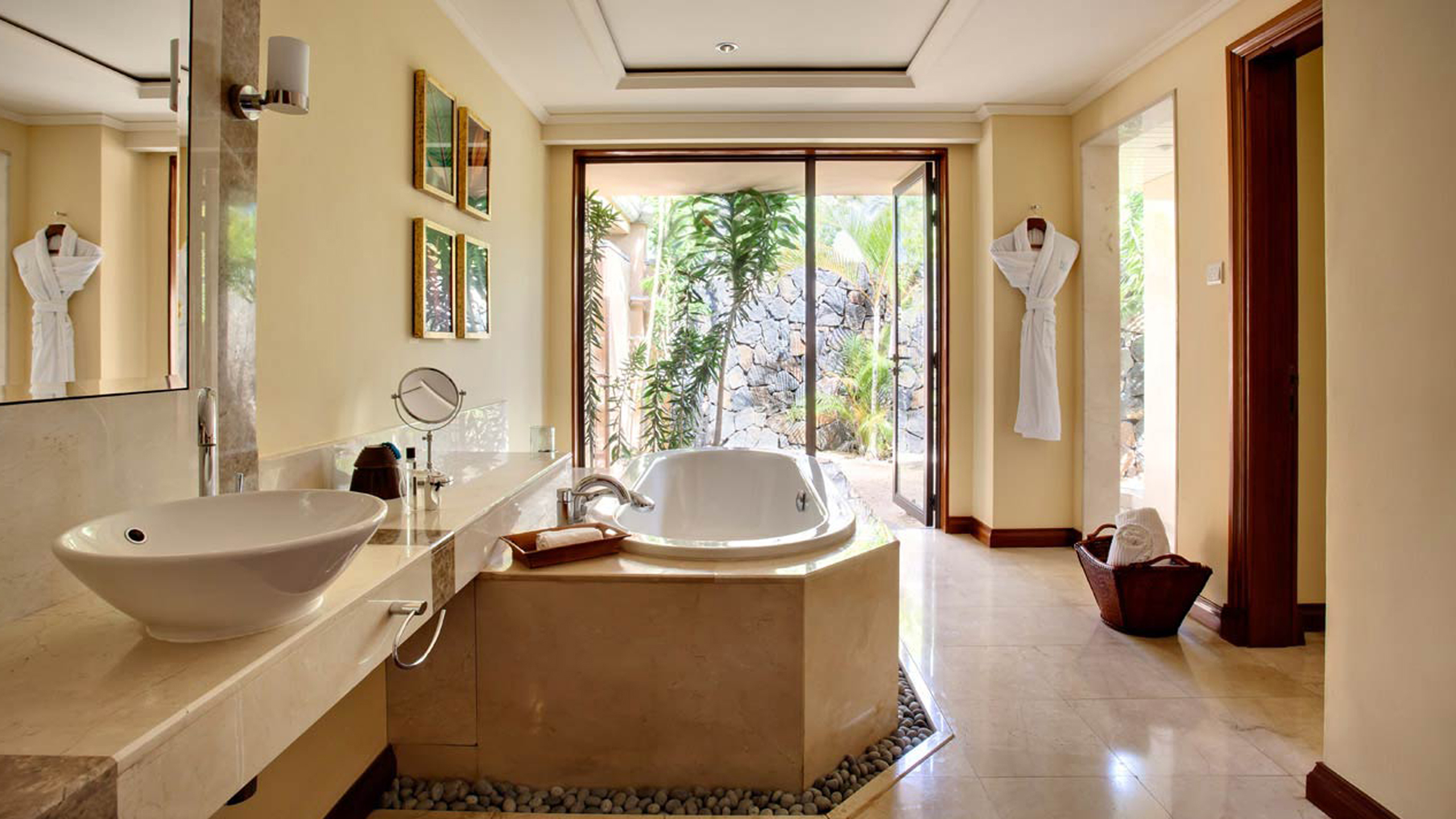 Maradiva Villas Resort and Spa