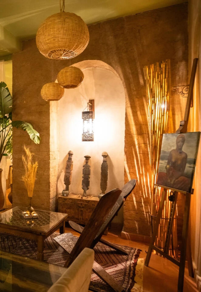 L Ma Lodge room