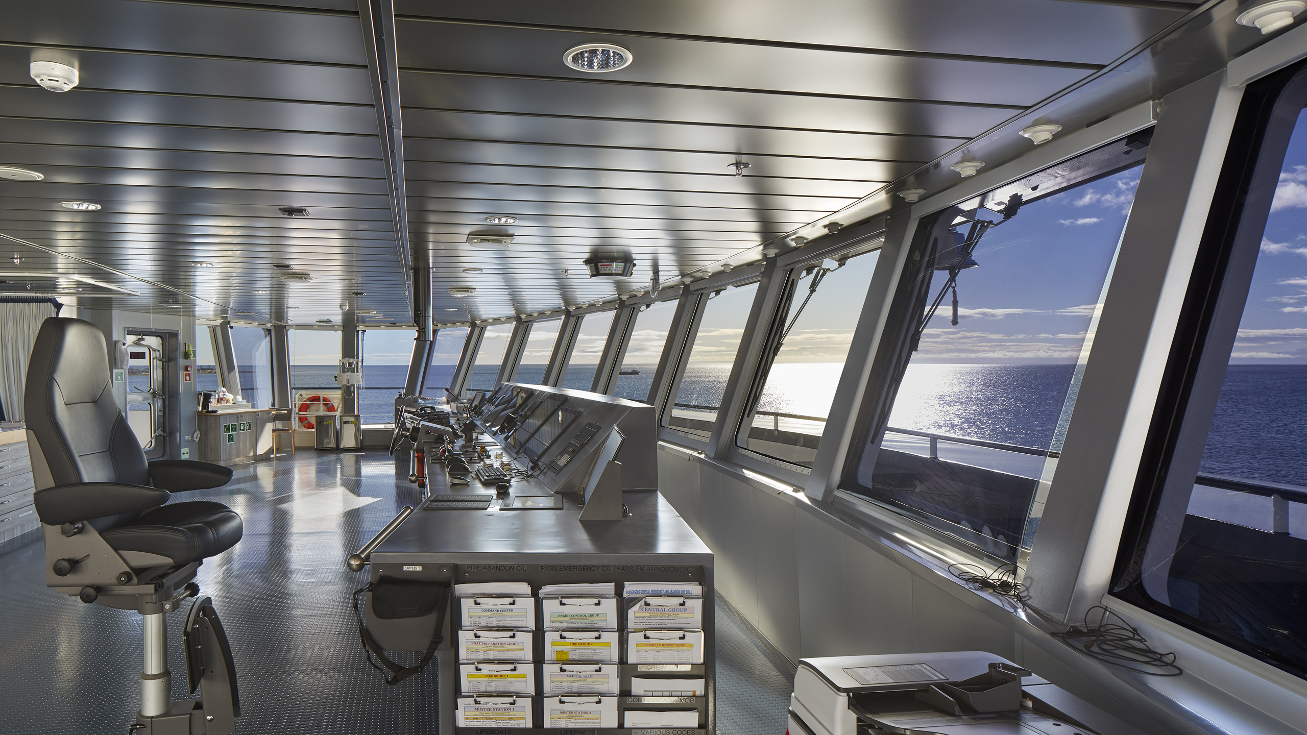 Antarctica21: Magellan Explorer