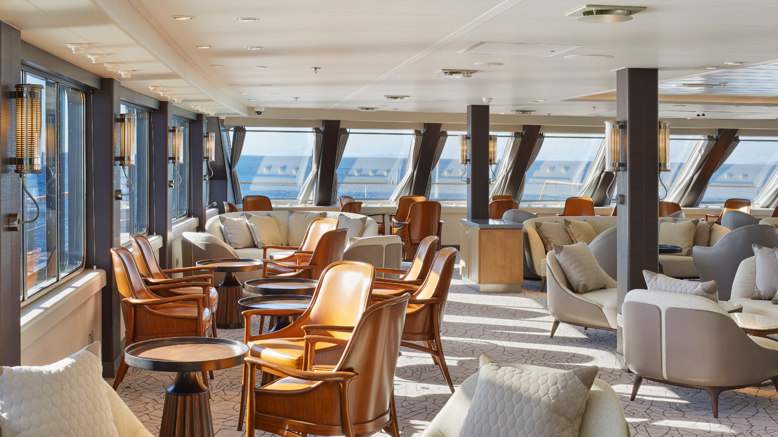 Antarctica21: Magellan Explorer