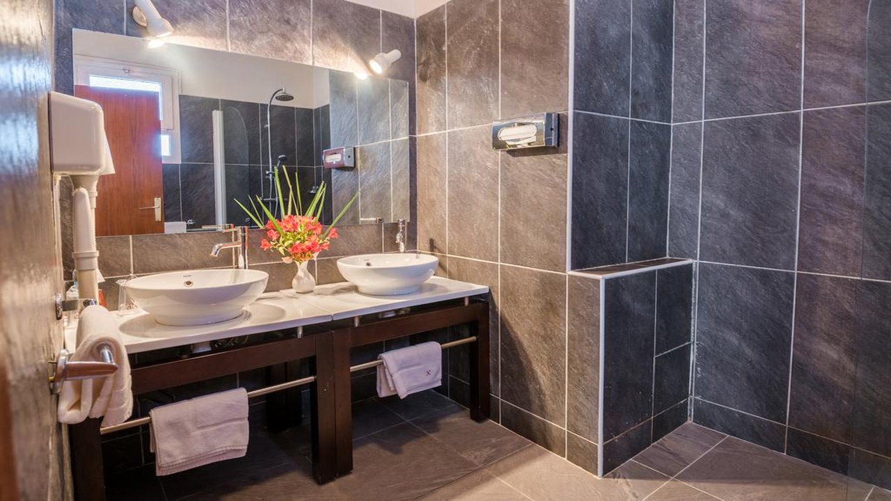 Colbert Hotel