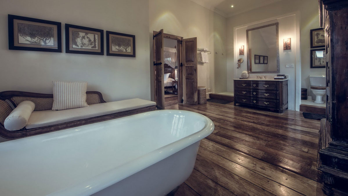 Taru Villas Rampart Street