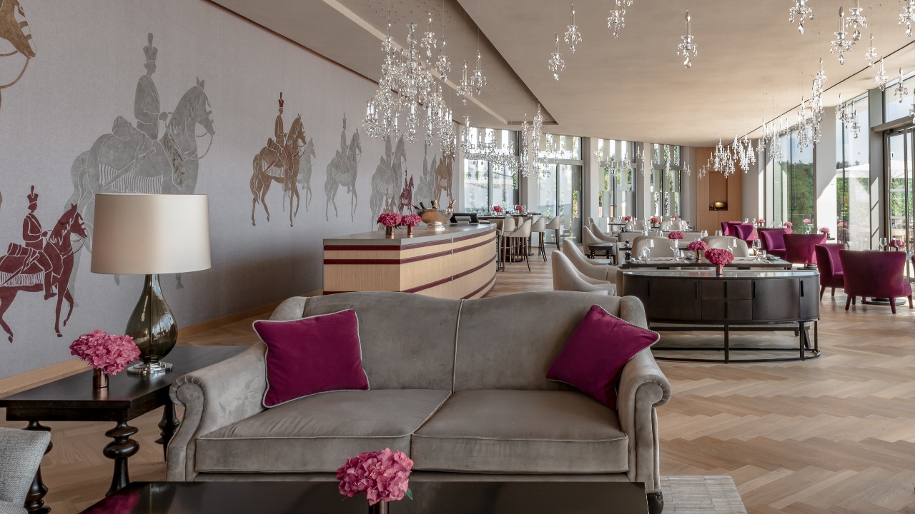 Royal Champagne Hotel & Spa
