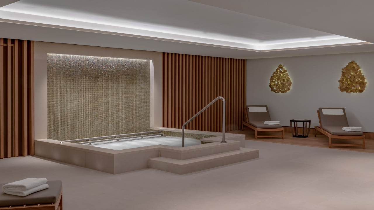 Royal Champagne Hotel & Spa