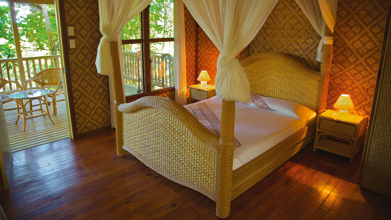 Tufi Resort
