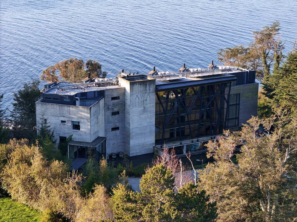 Exterior of Hotel AWA.