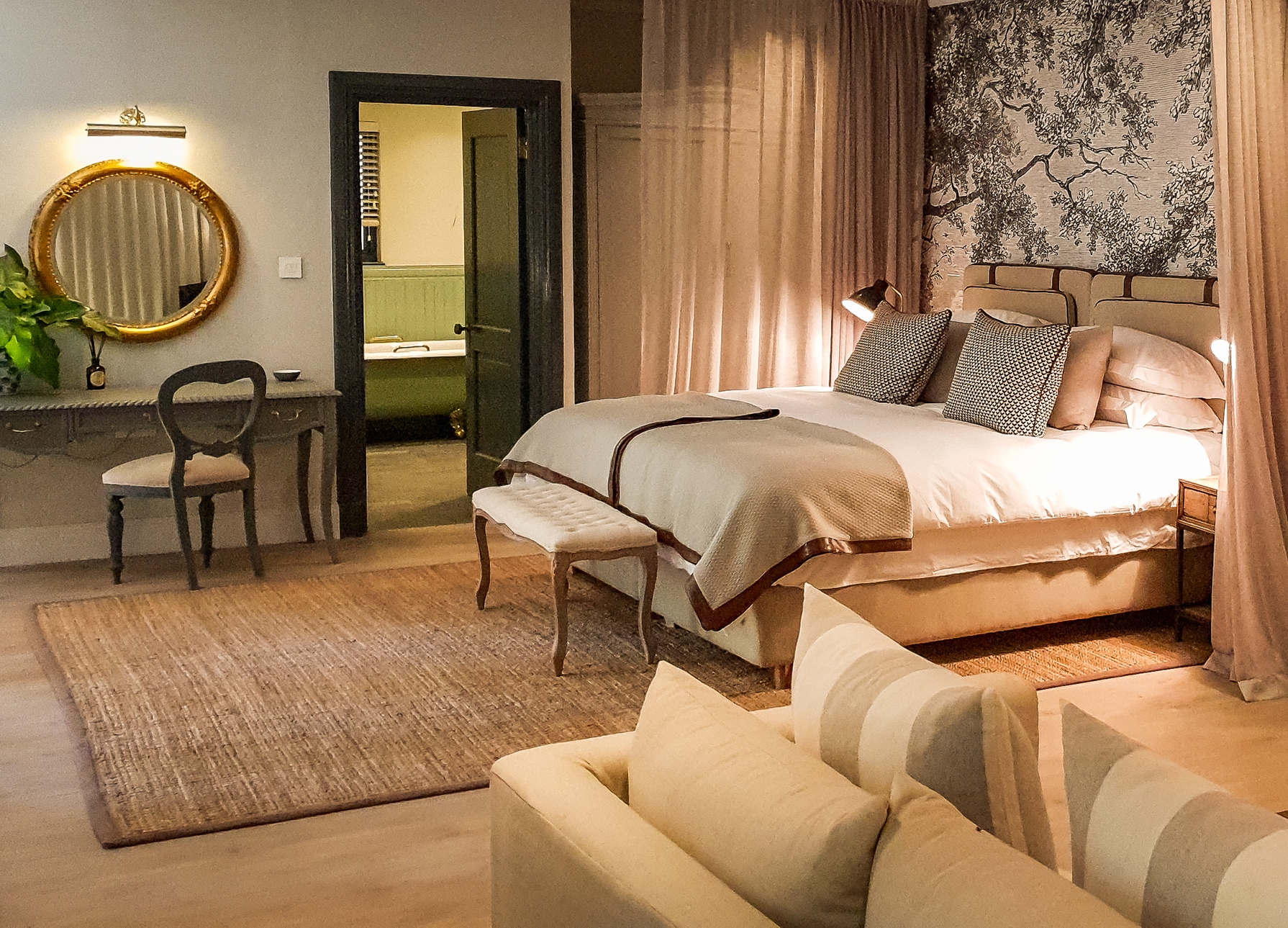 Stanley & Livingstone Boutique Hotel
