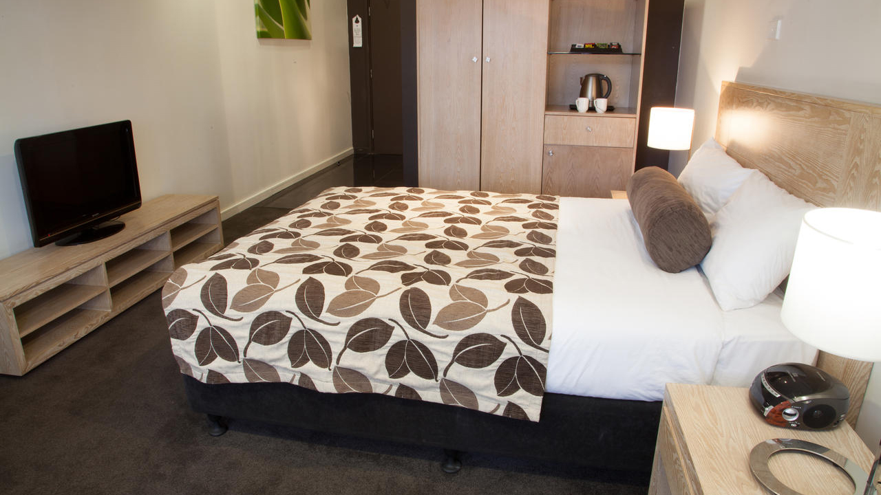 Highlander Hotel