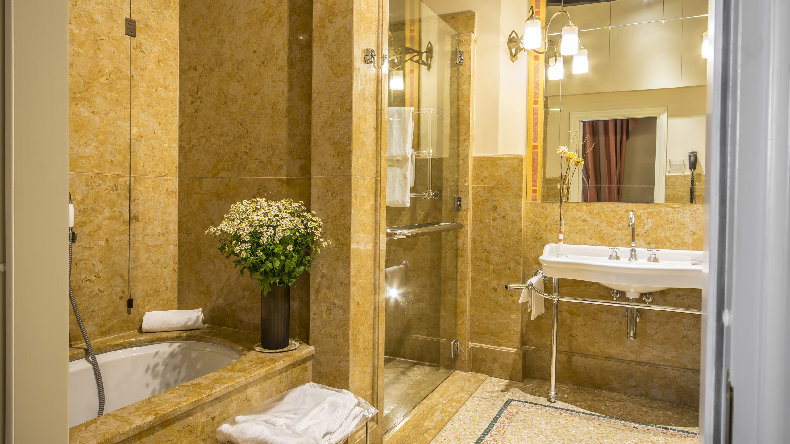 Hotel Corona d’Oro