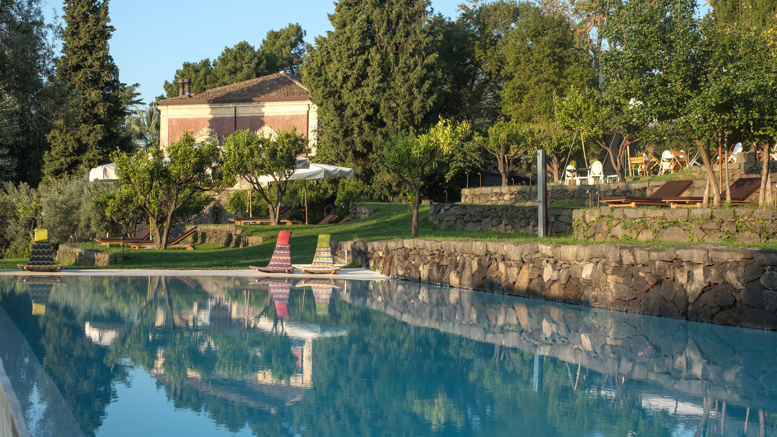 Monaci delle Terre Nere