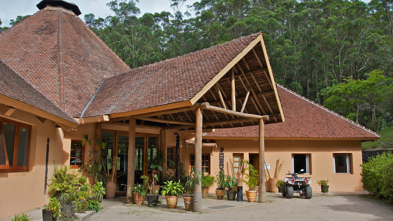 Vakona Forest Lodge