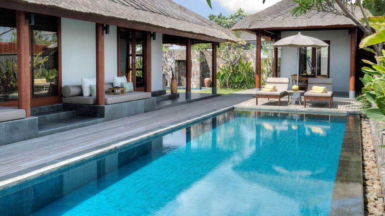 The Legian Sire, Lombok