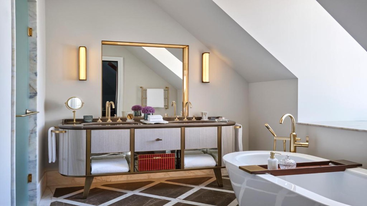 Rosewood Vienna